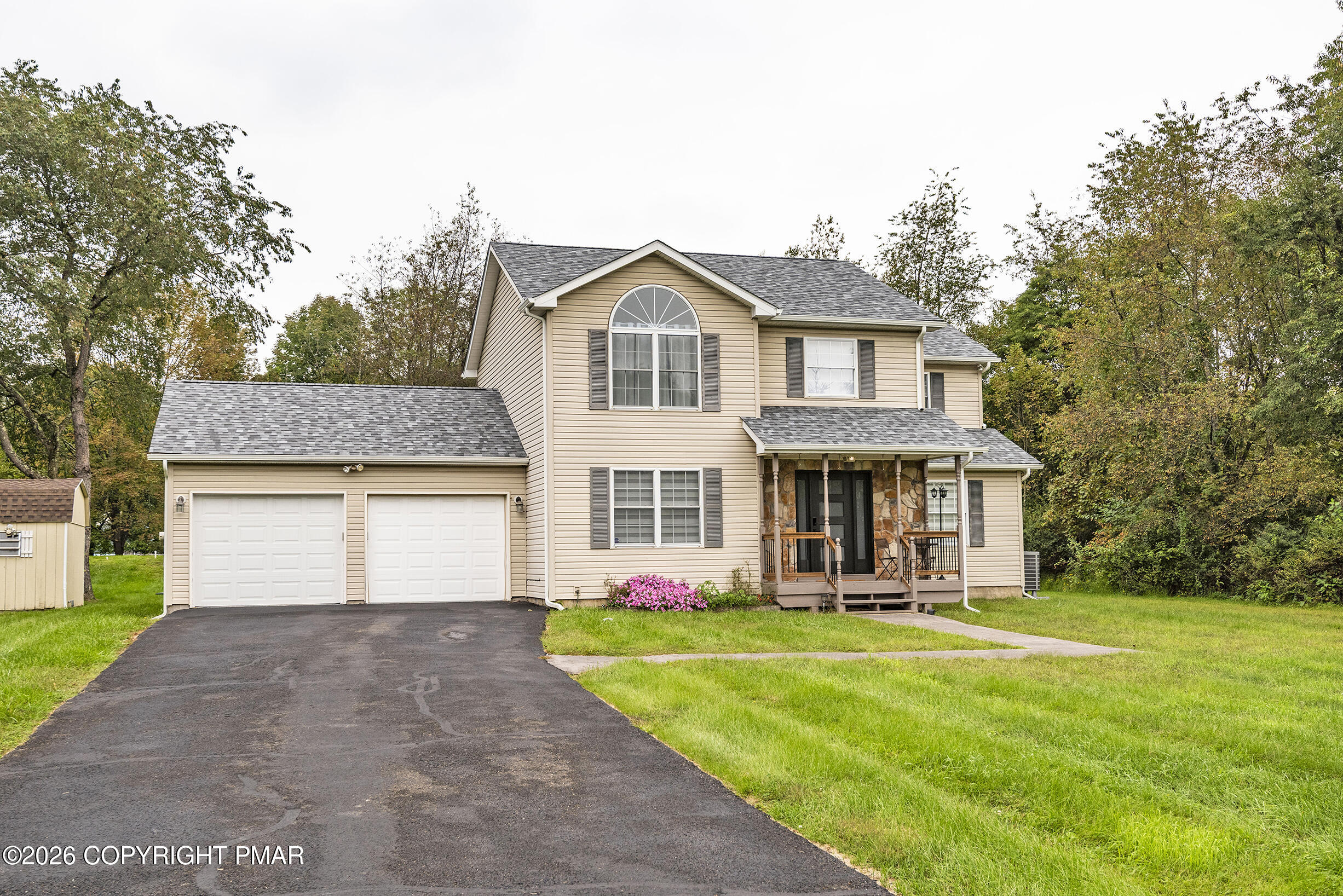 163 Arthur Lane Property Photo 1