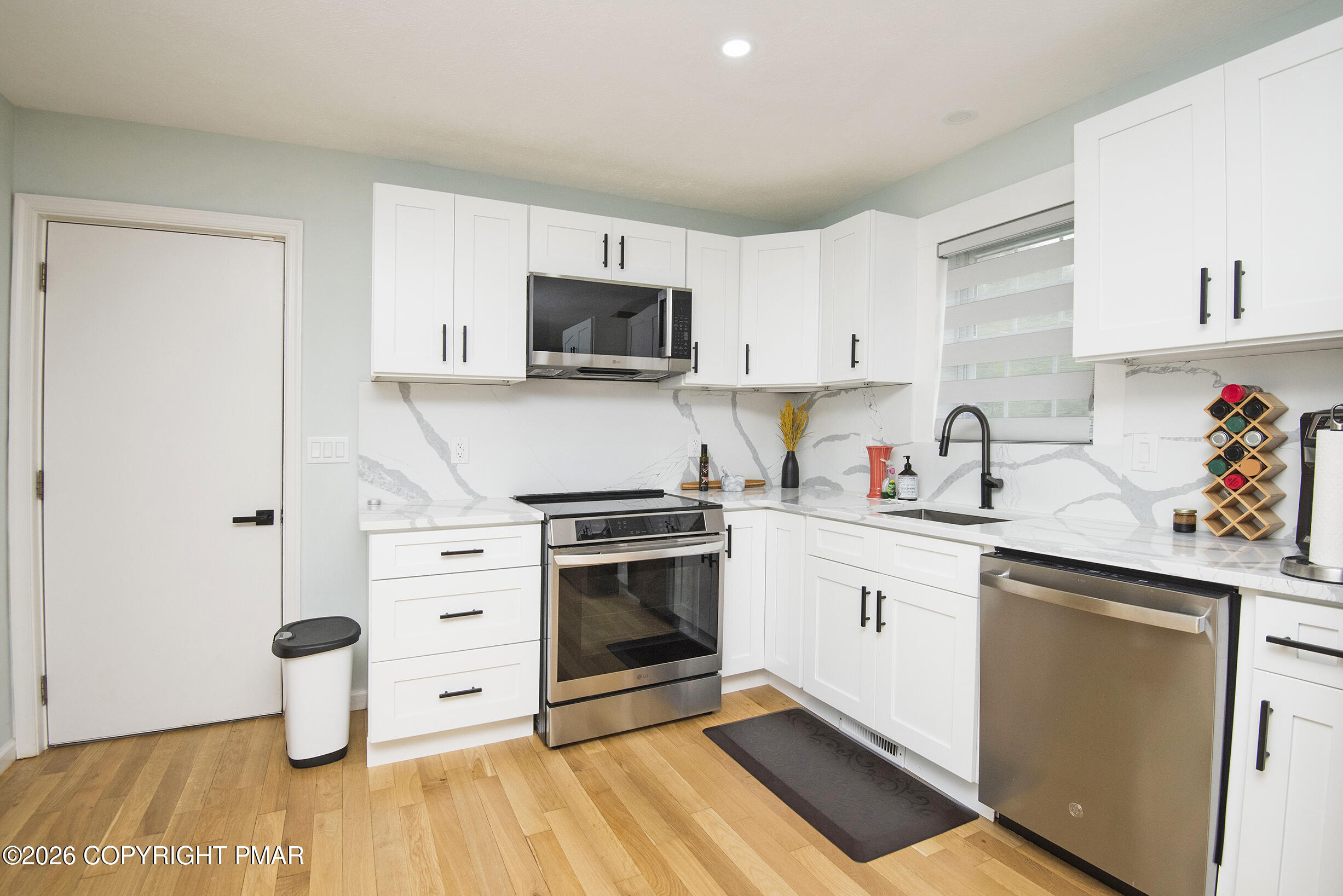 163 Arthur Lane Property Photo 9