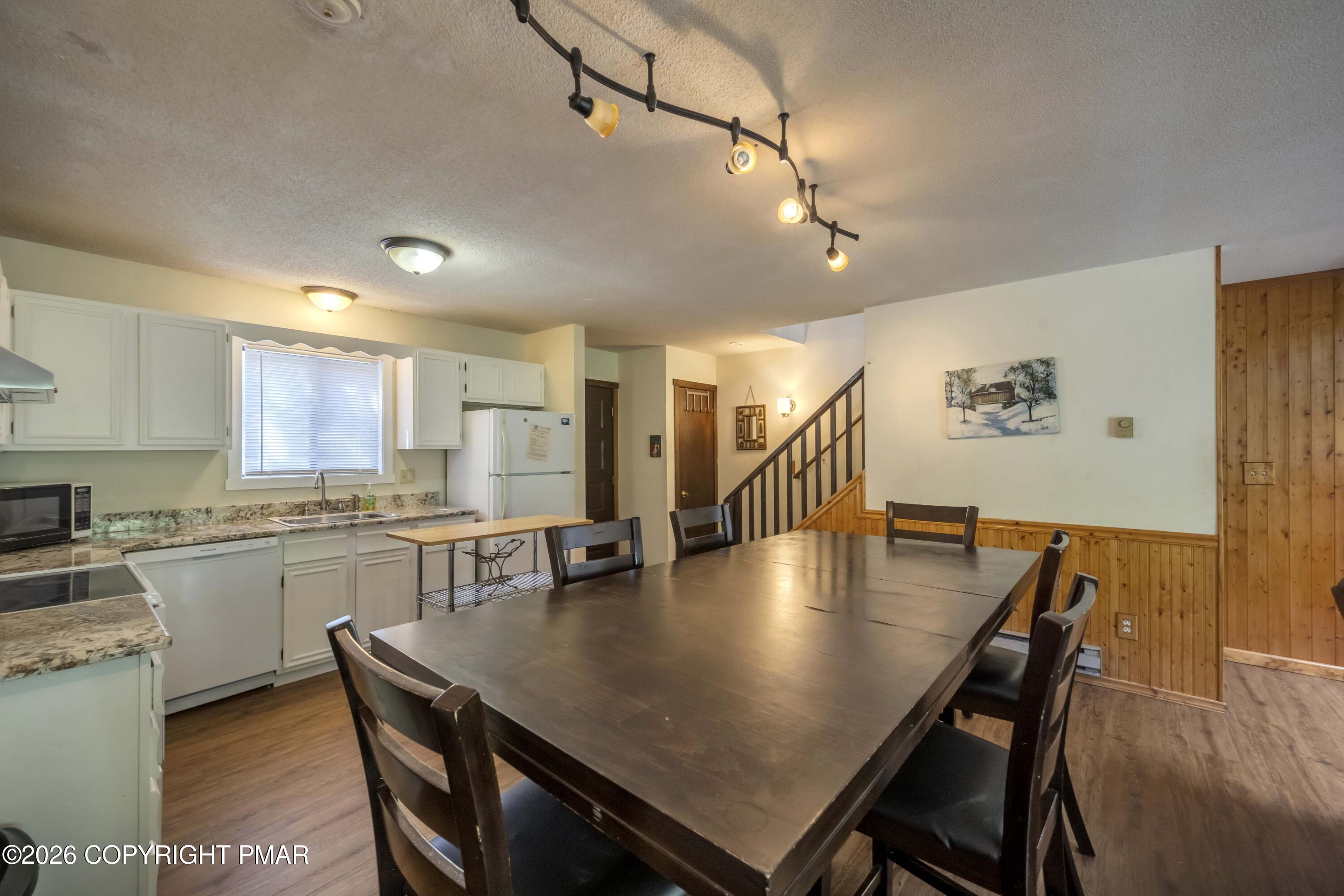 89 Cross Country Lane Property Photo 6