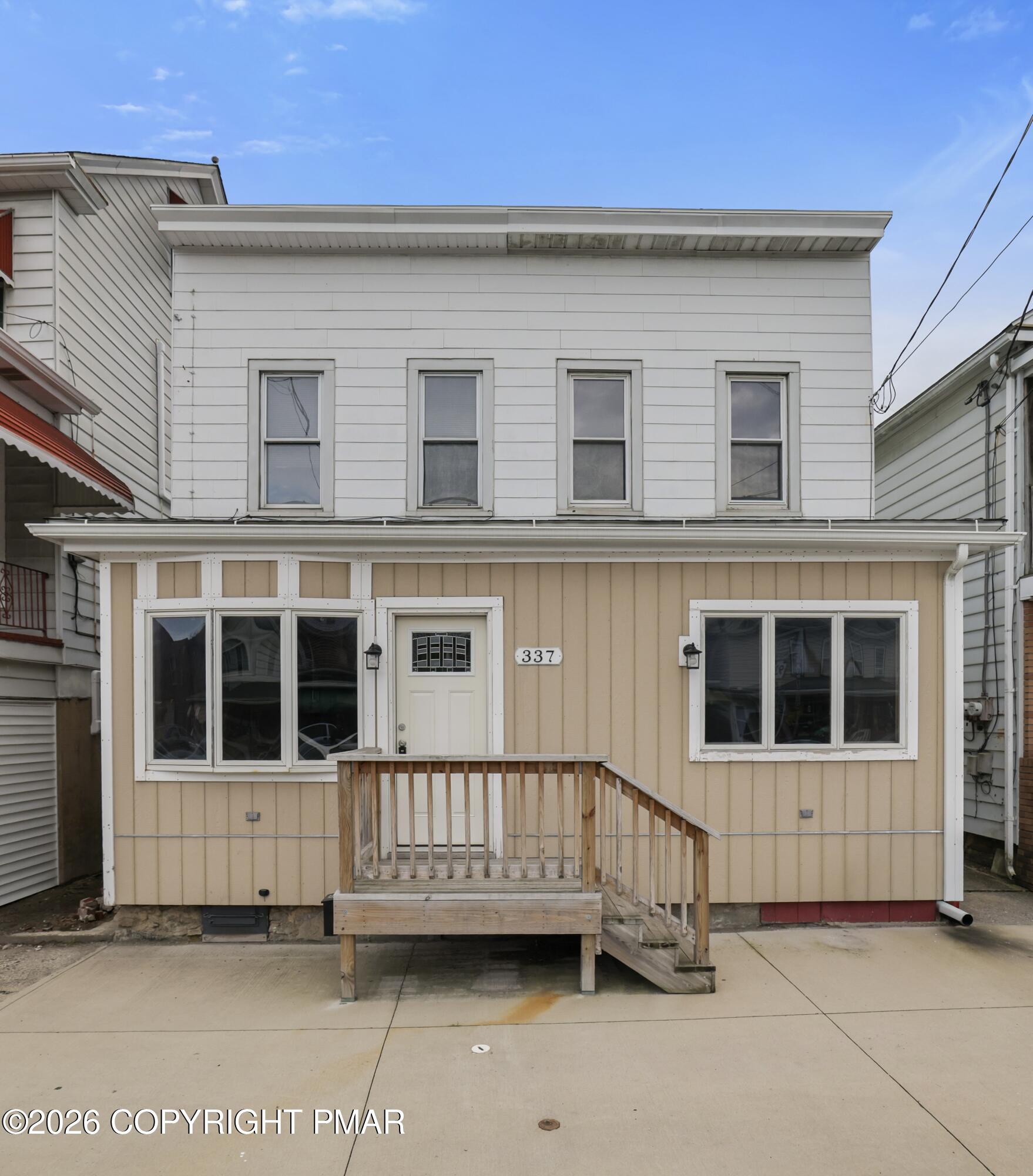 337 W Catawissa Street Property Photo 1