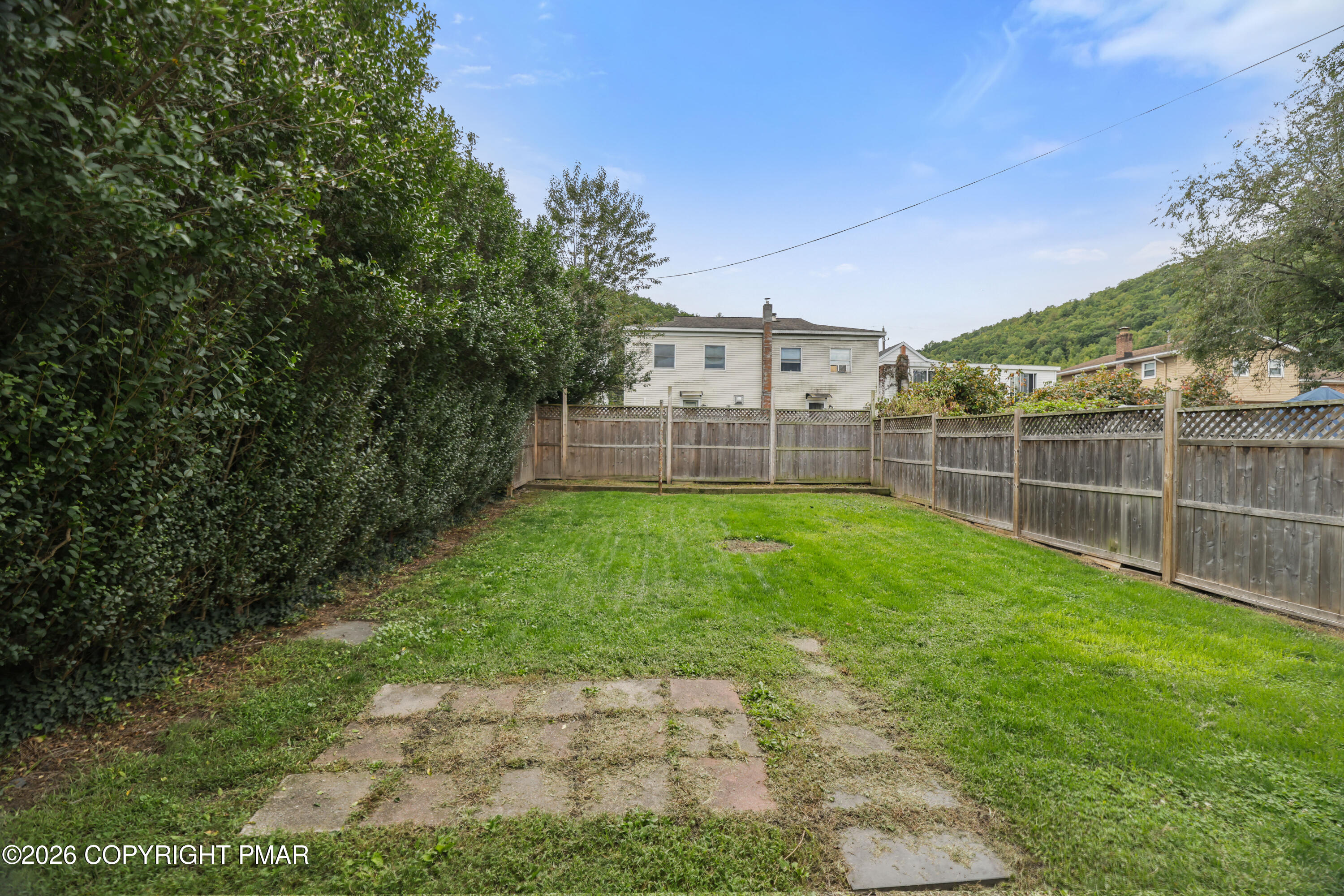 337 W Catawissa Street Property Photo 3
