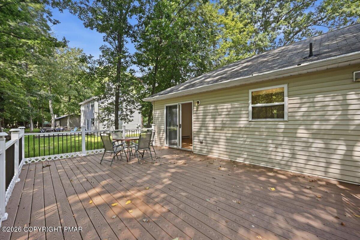 1216 Hunters Woods Drive Property Photo 27