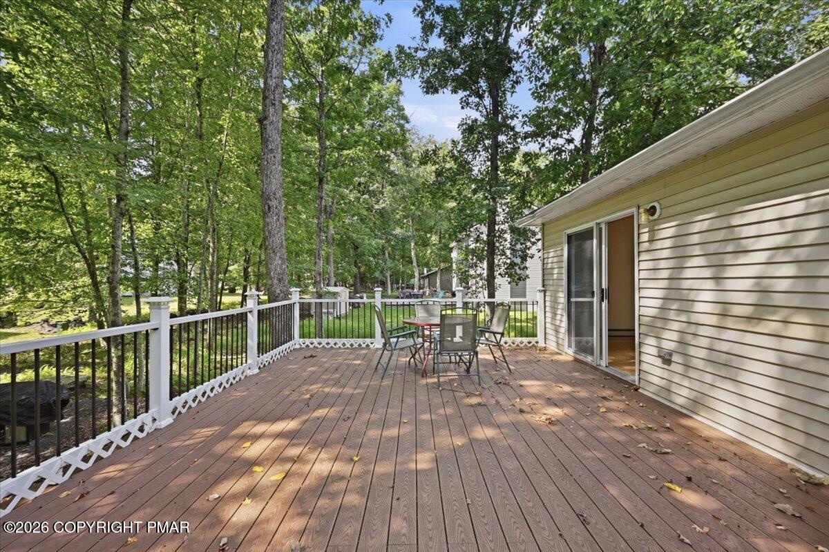 1216 Hunters Woods Drive Property Photo 28