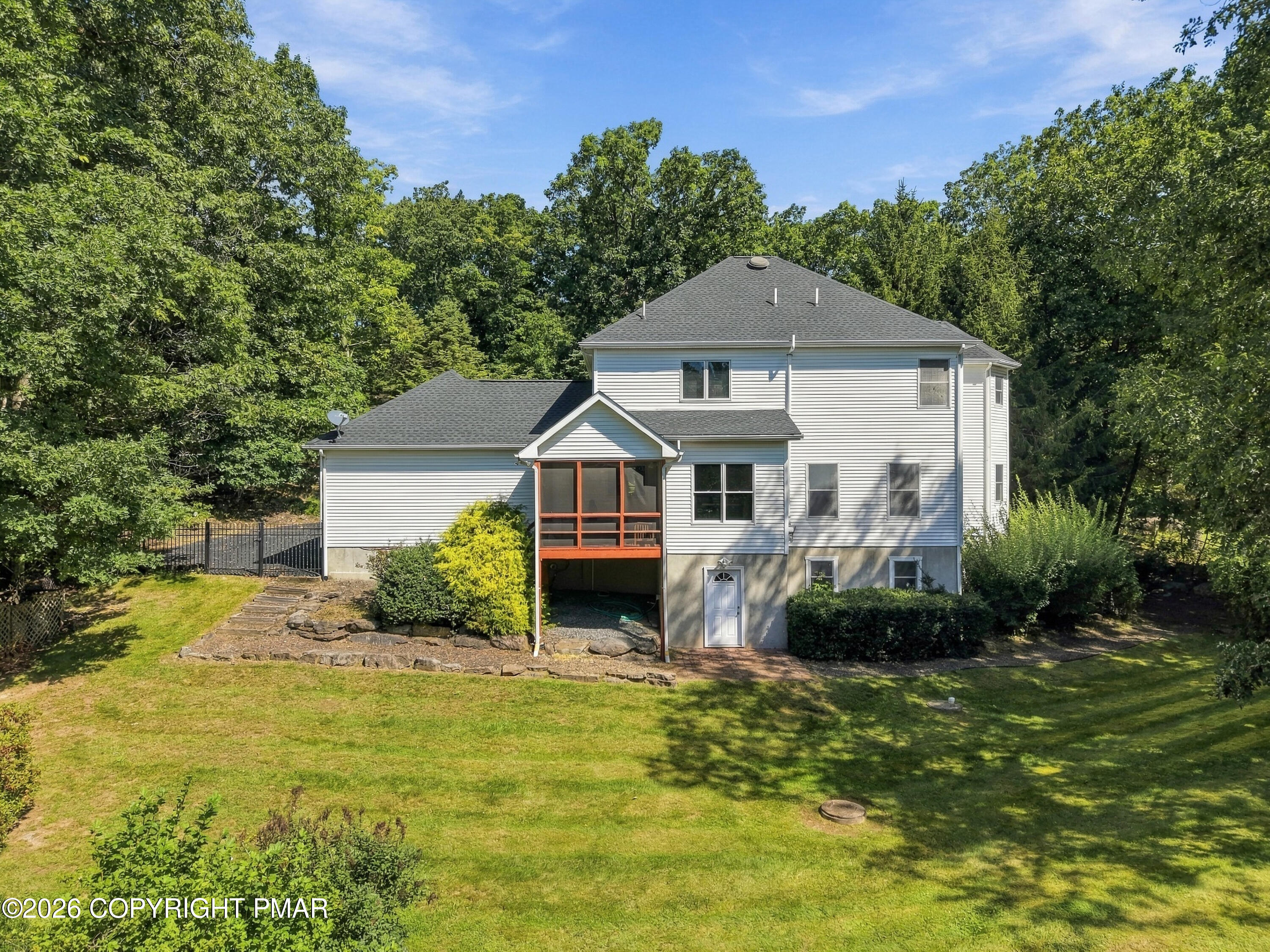 336 Sycamore Drive Property Photo 6