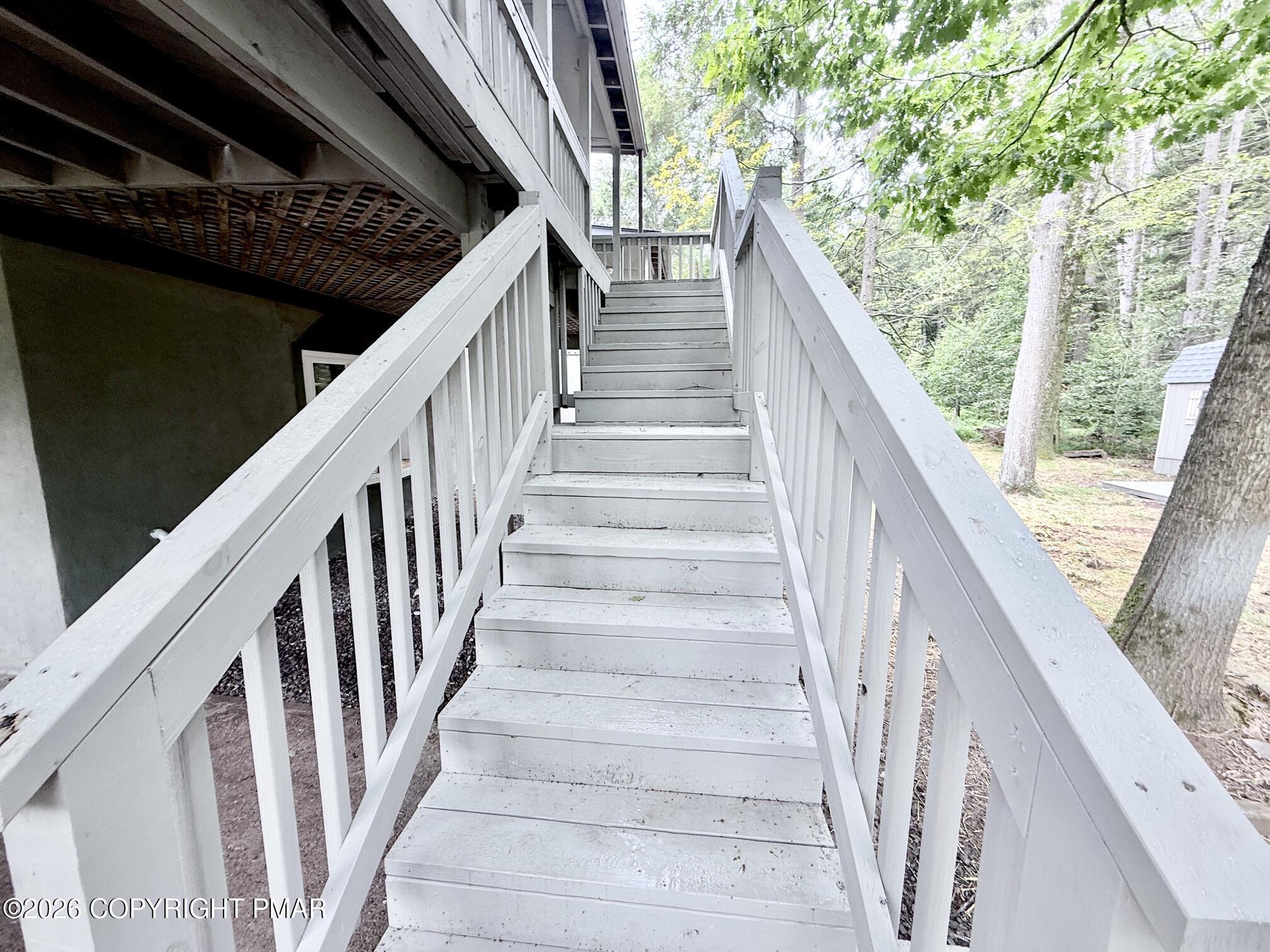 136 Pine Run Property Photo 8