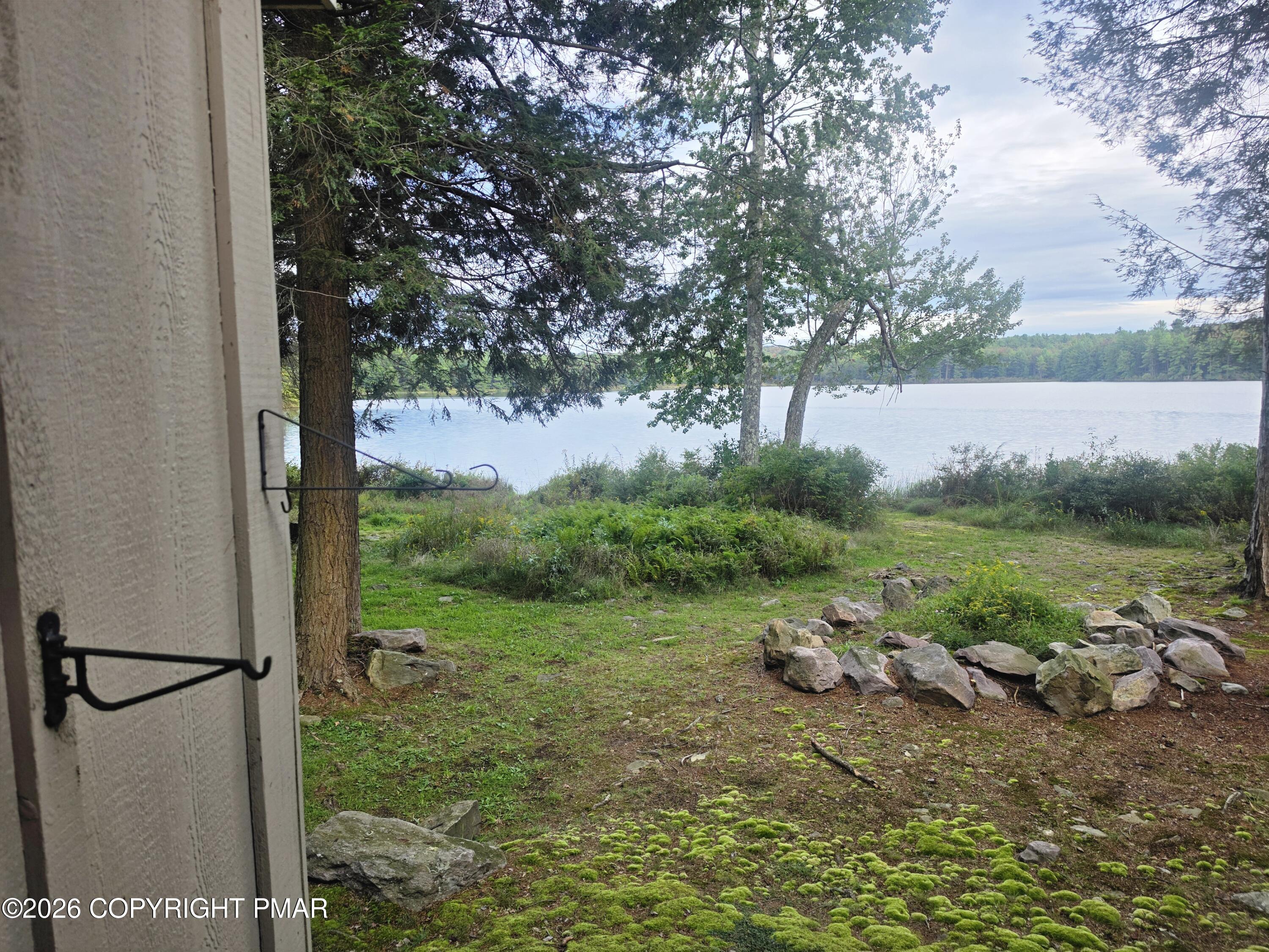 843 Crest Pines Lane Property Photo 3