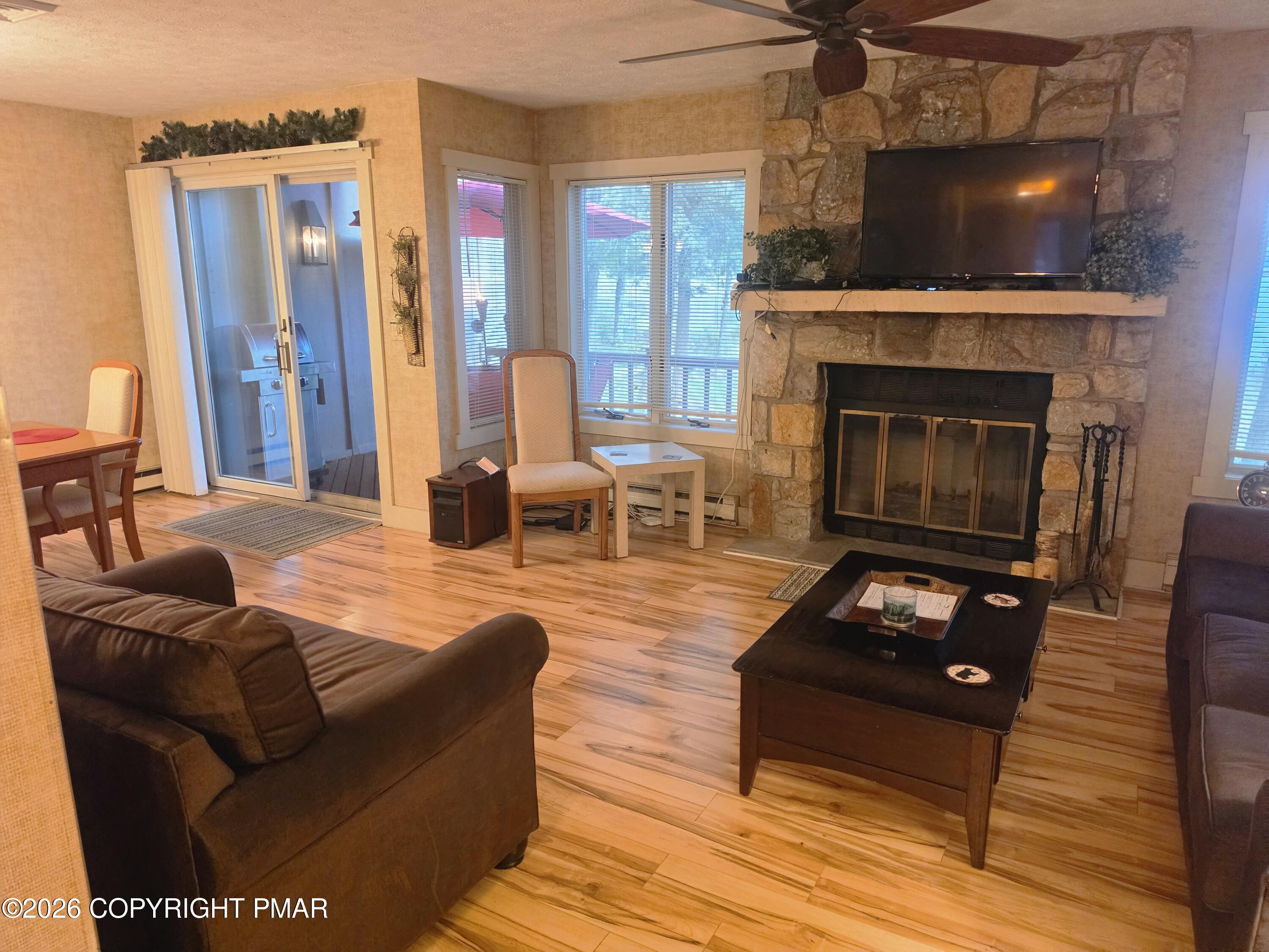 843 Crest Pines Lane Property Photo 17