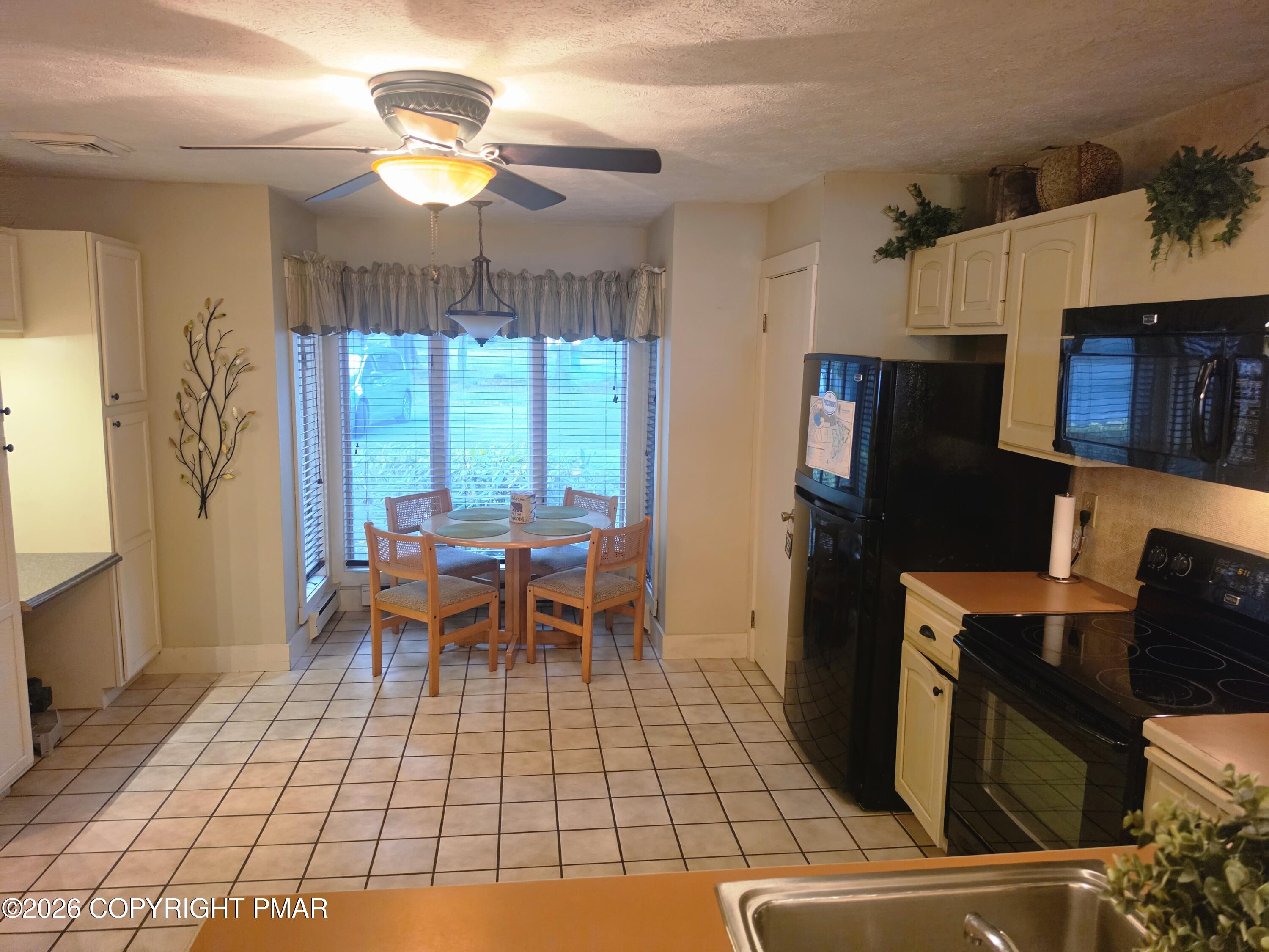 843 Crest Pines Lane Property Photo 25