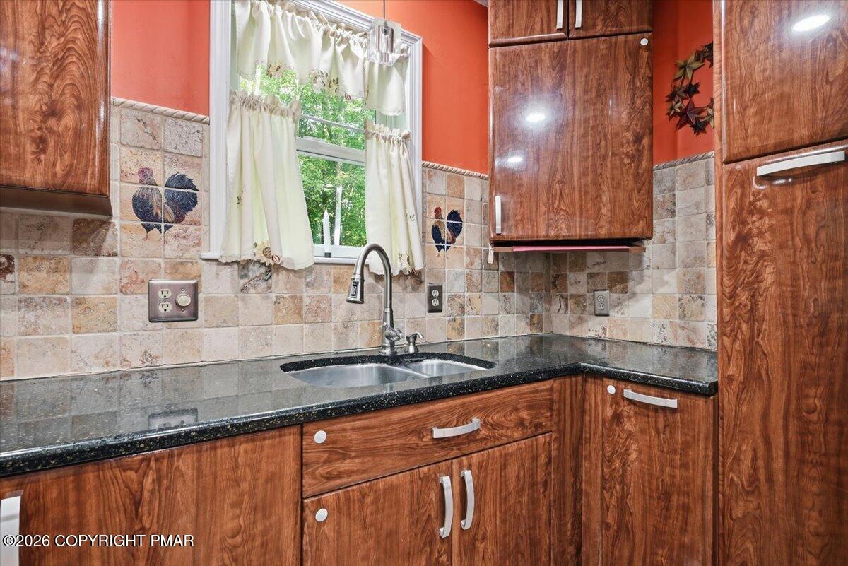 12031 Maplewood Drive Property Photo 23