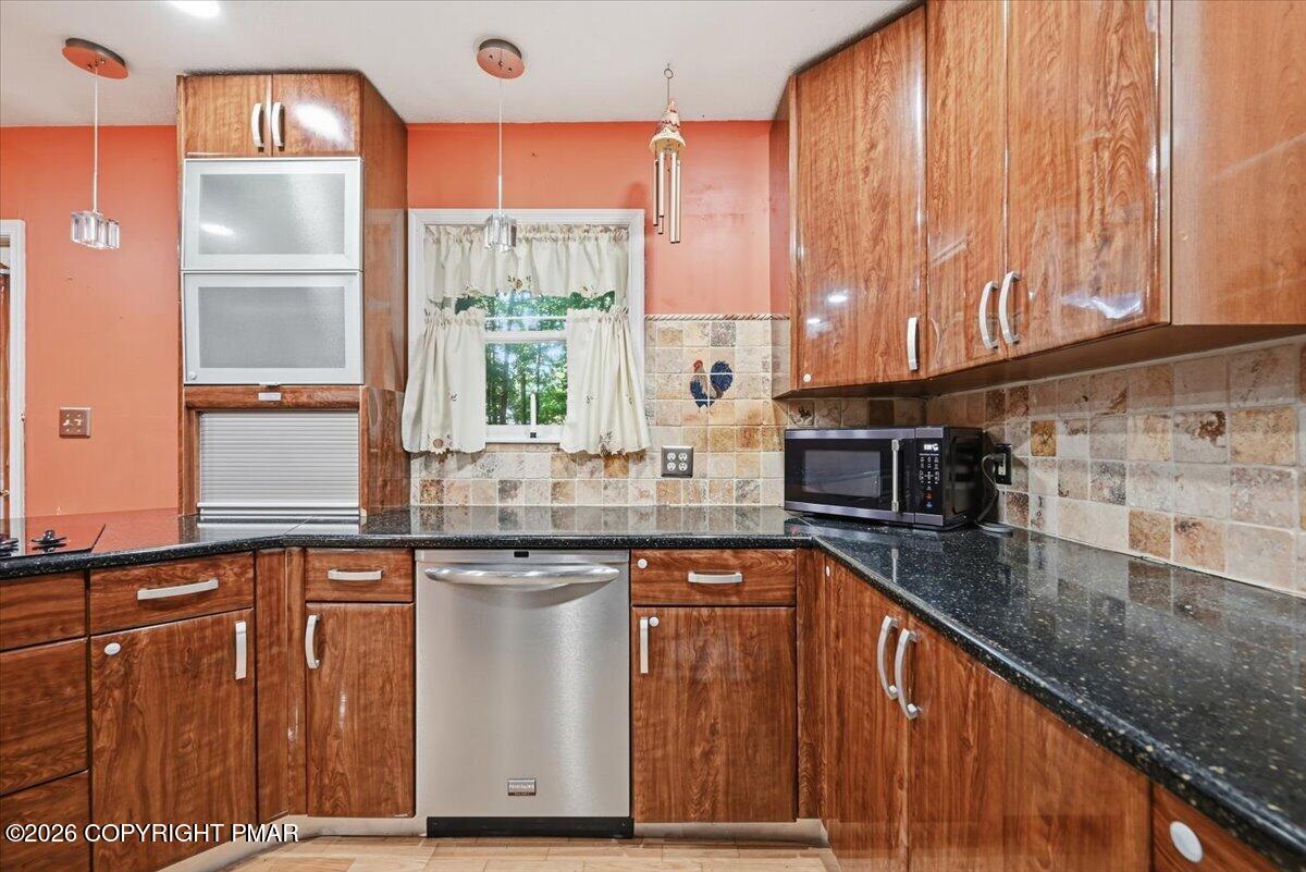 12031 Maplewood Drive Property Photo 24