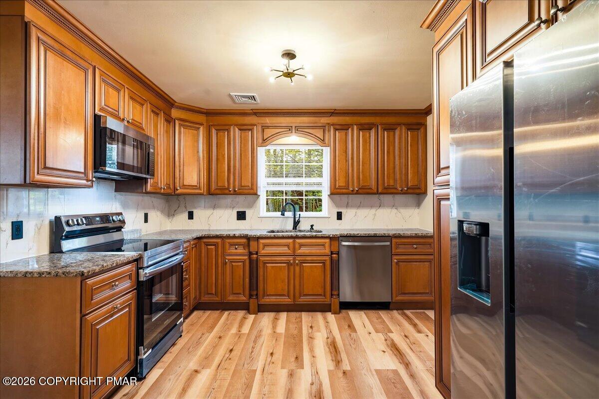 1070 Country Place Drive Property Photo 11