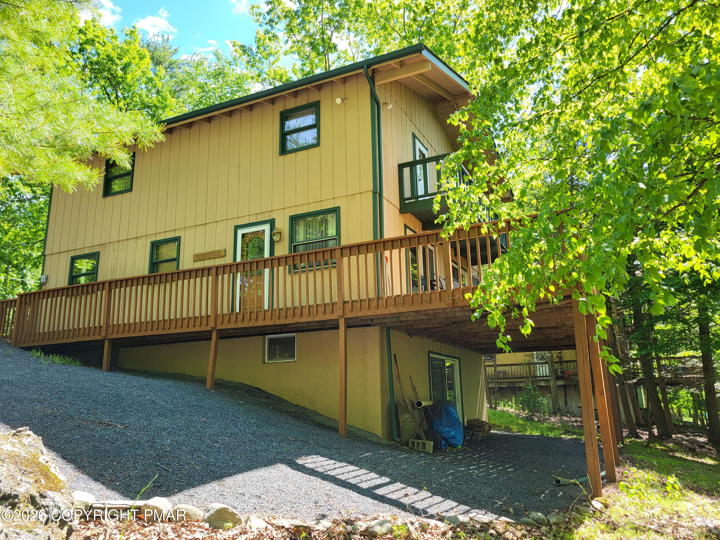 171 Clubhouse Drive Property Photo 1