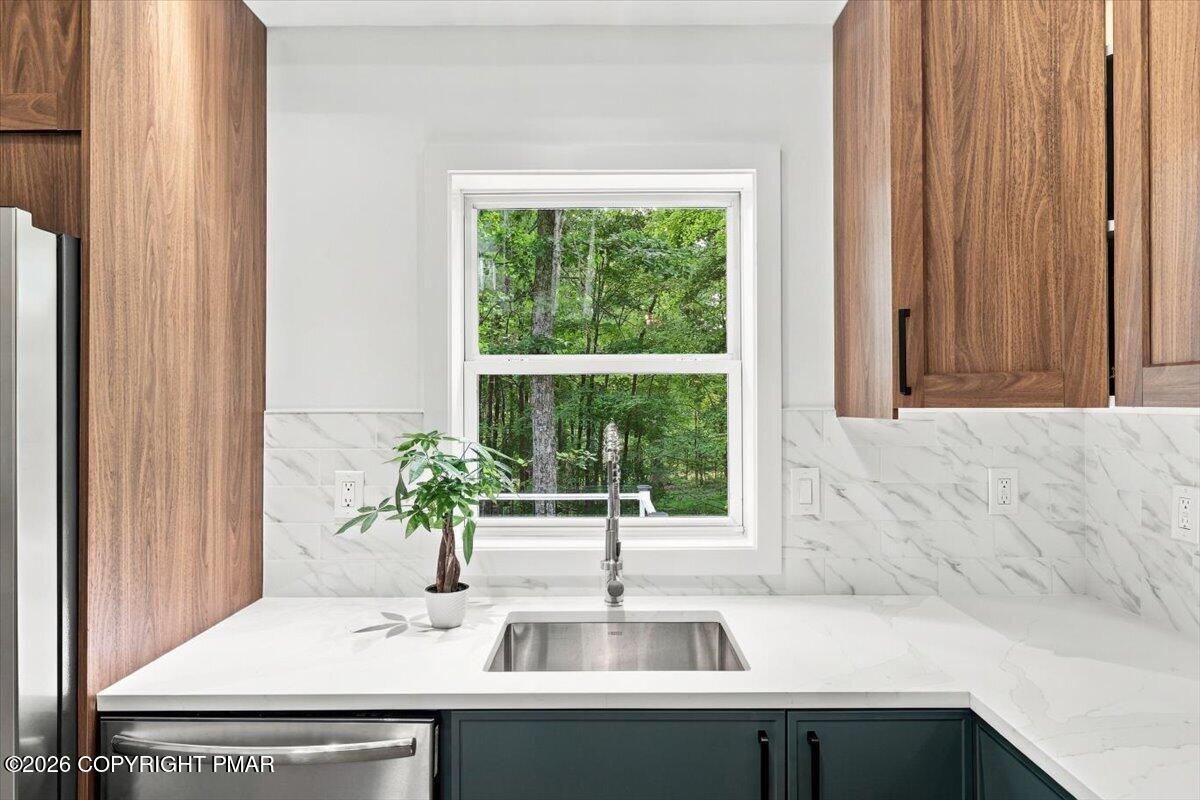 2110 Owl Pass Road Property Photo 12