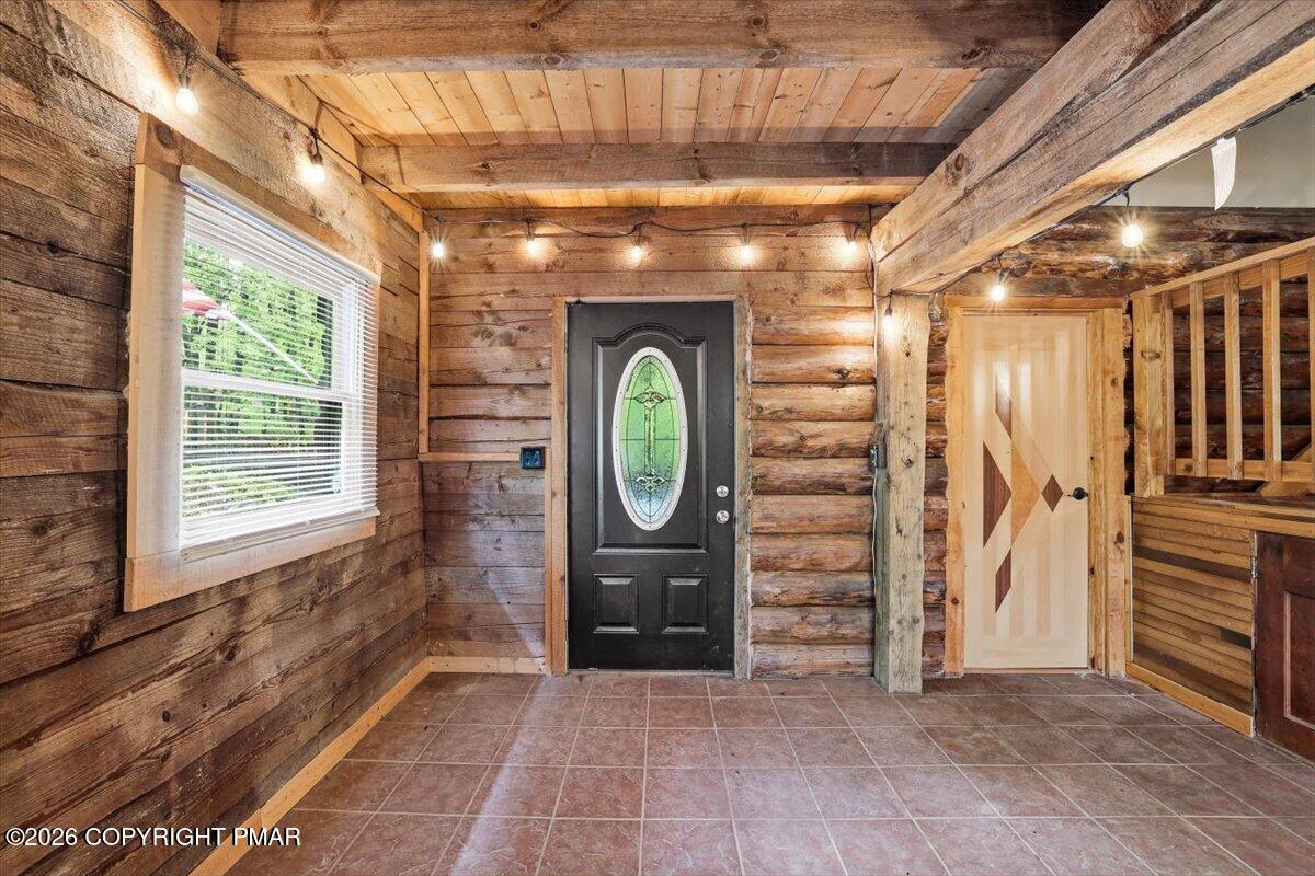 188 Twin Lakes Drive Property Photo 10