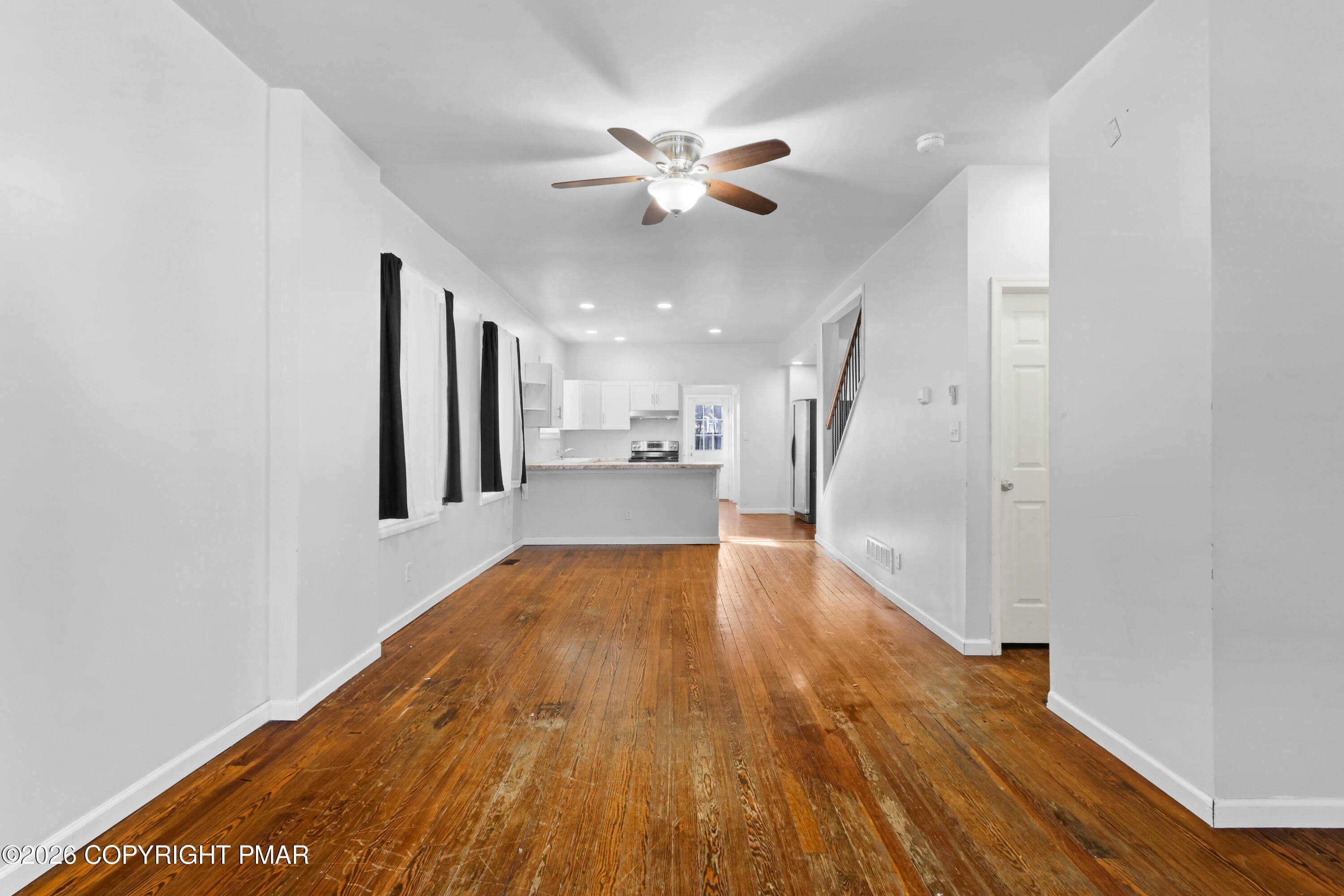 617 E 5th Street Property Photo 7