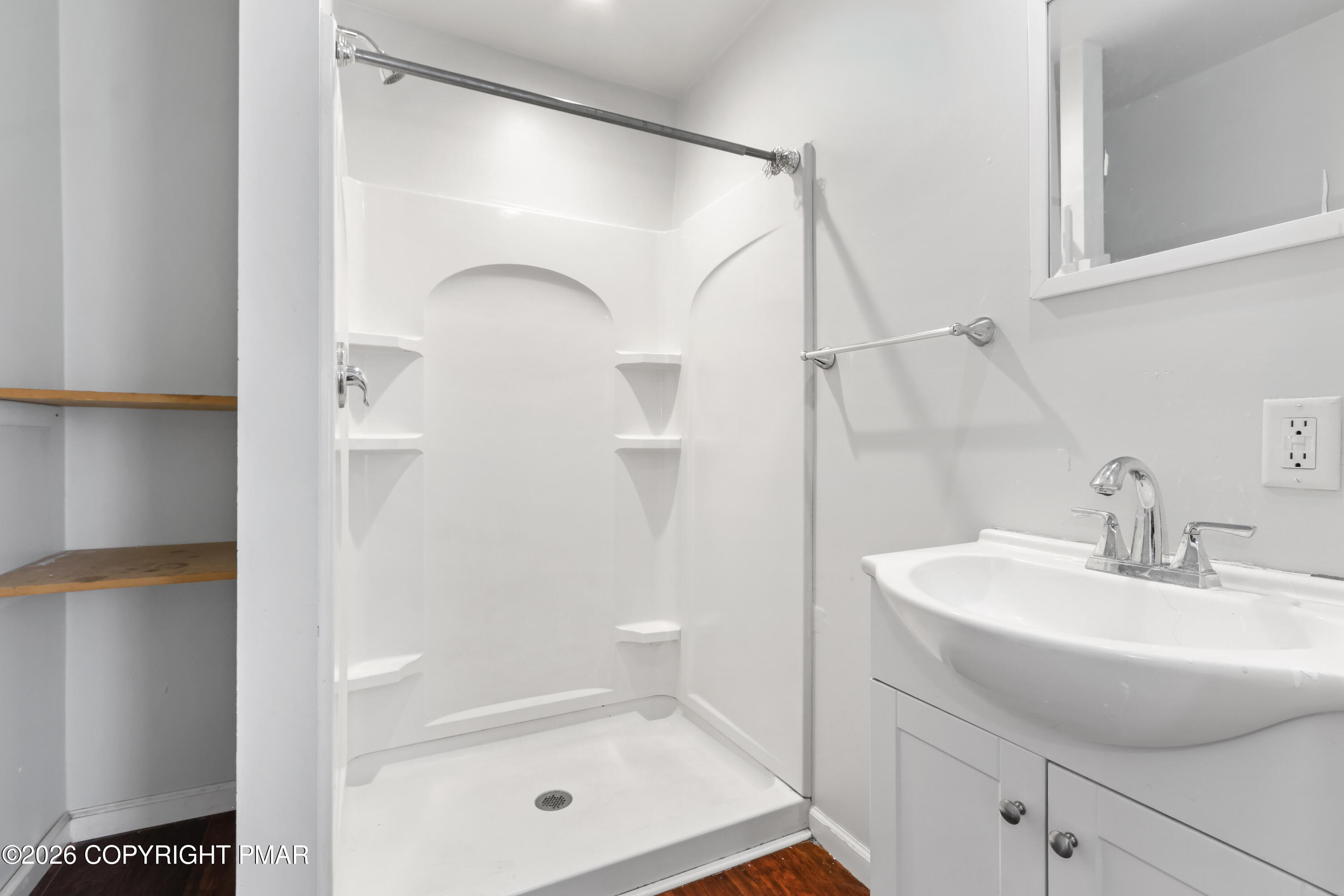 617 E 5th Street Property Photo 14