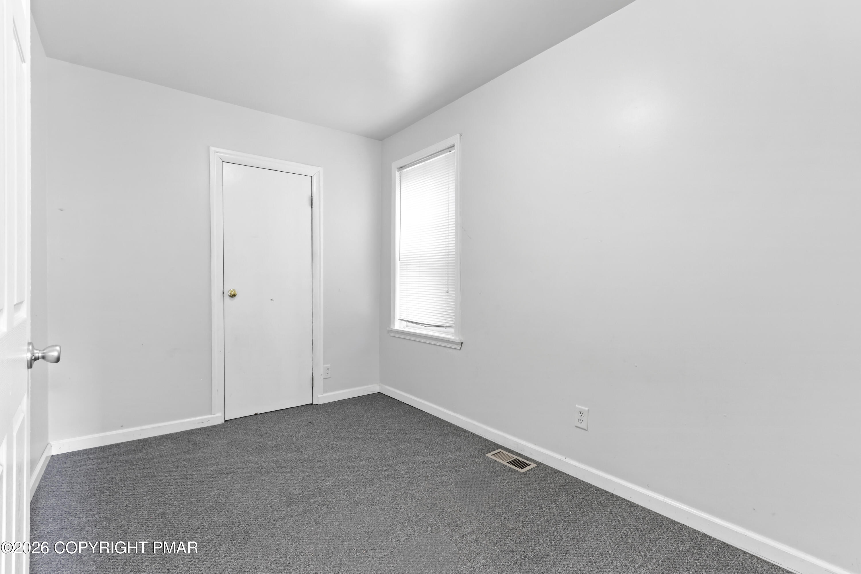 617 E 5th Street Property Photo 20