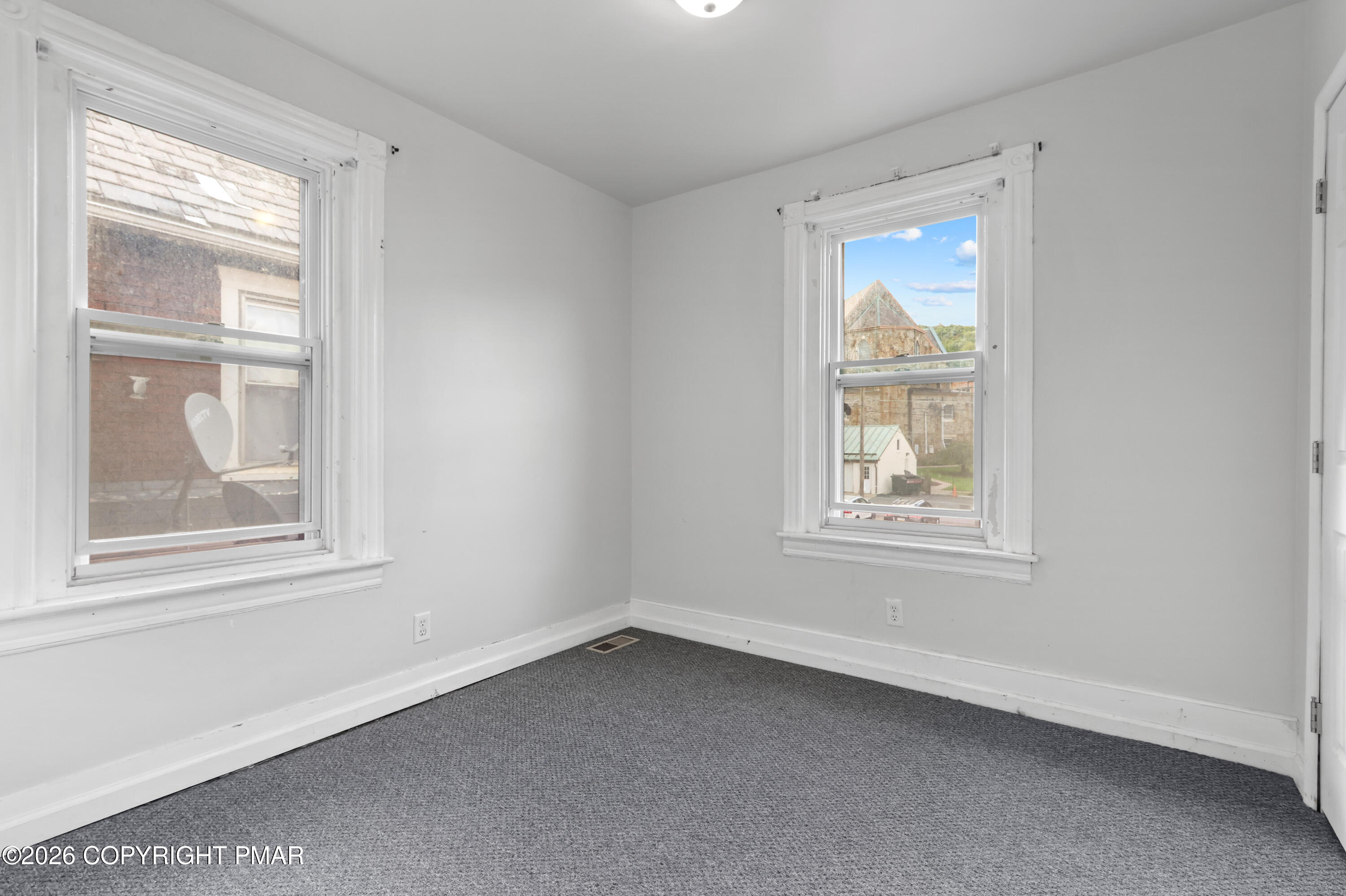 617 E 5th Street Property Photo 22