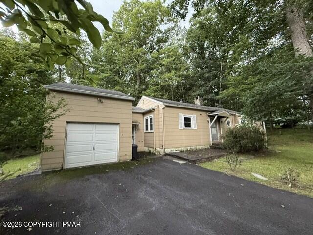 554 Prices Drive Property Photo 2