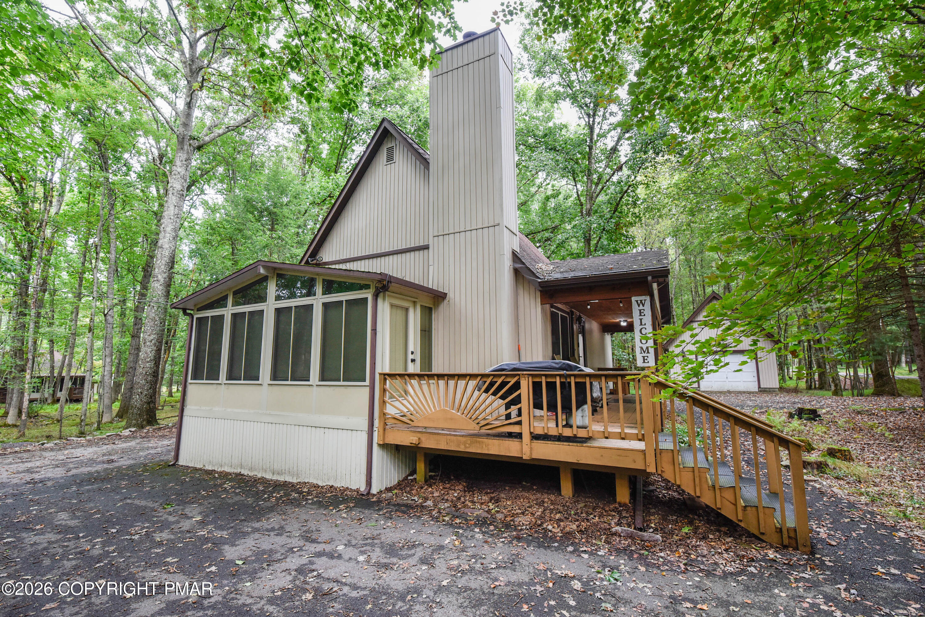 170 Keats Lane Property Photo 4