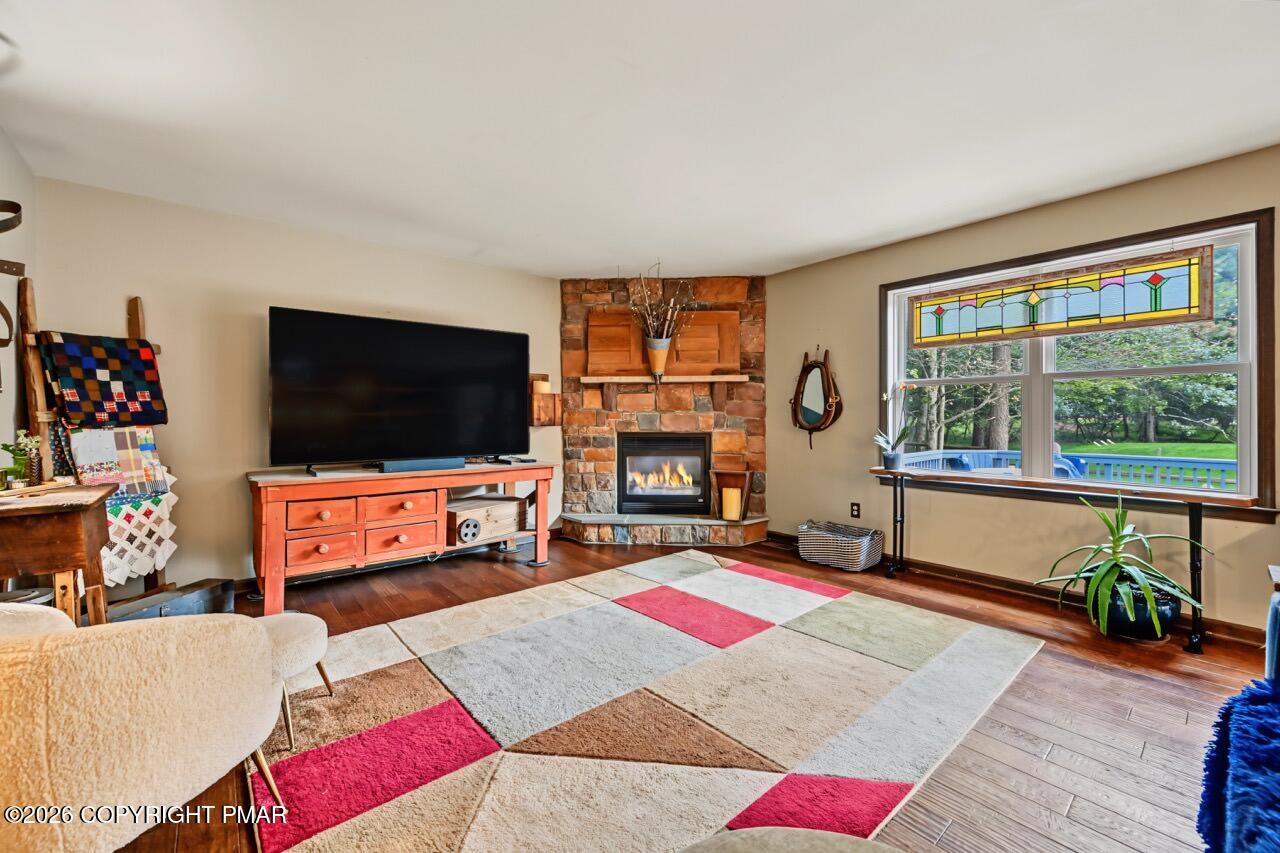 728 Stony Mountain Road Property Photo 12
