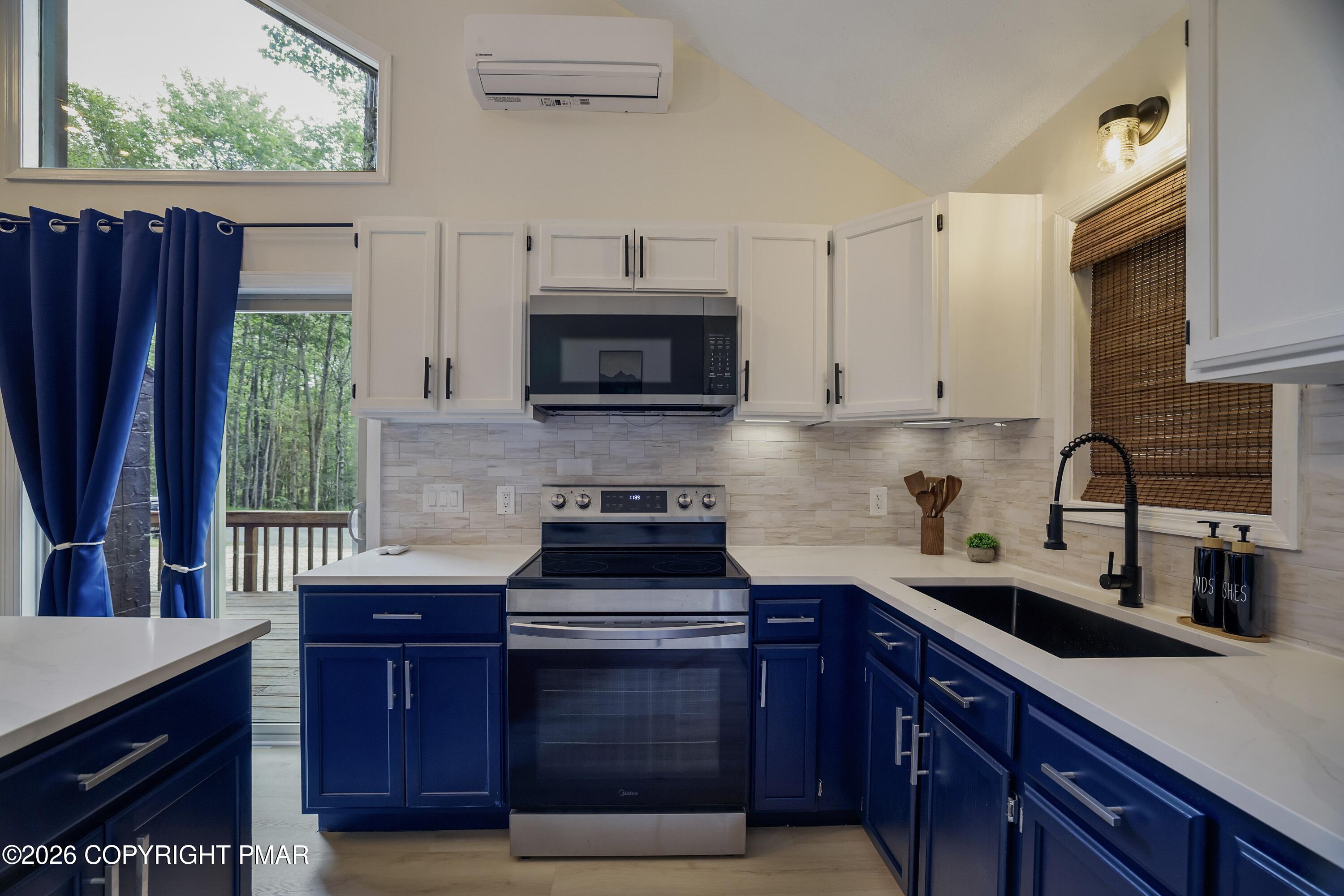 8830 Cloudcrest Drive Property Photo 7