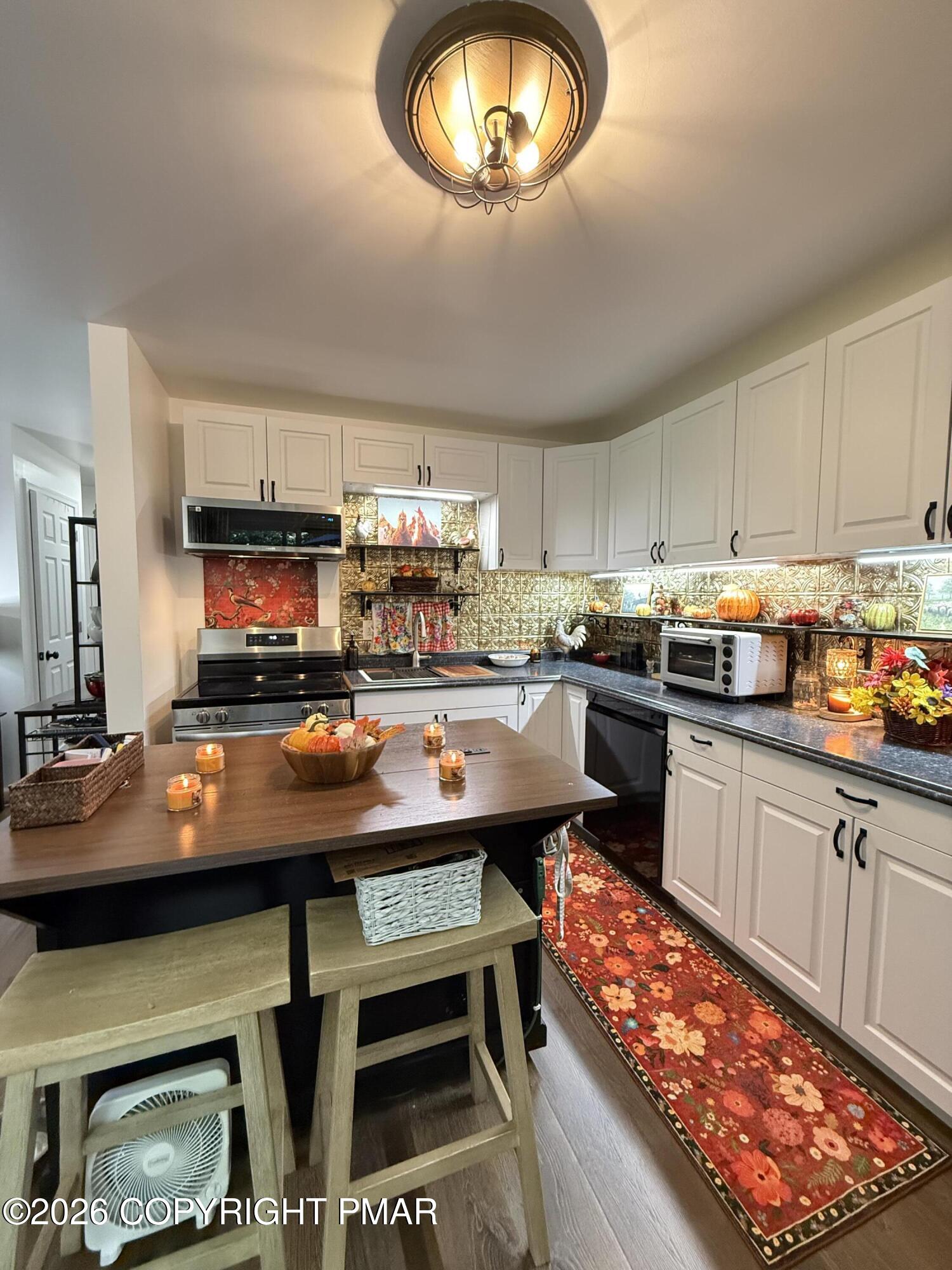 483 Mountain Road Property Photo 14