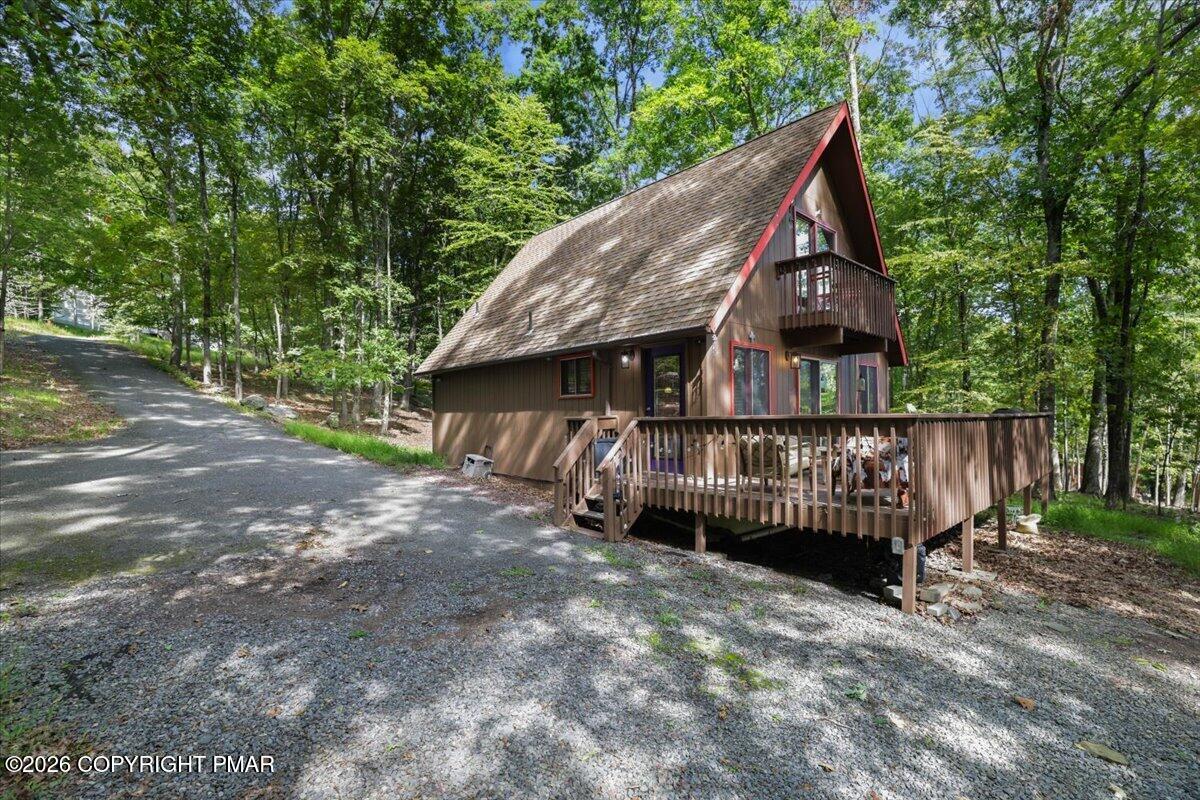 203 Bellingham Drive Property Photo 2