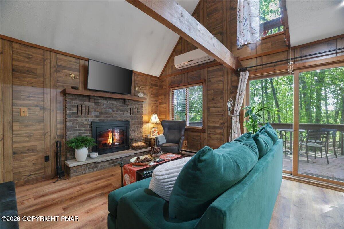 203 Bellingham Drive Property Photo 16