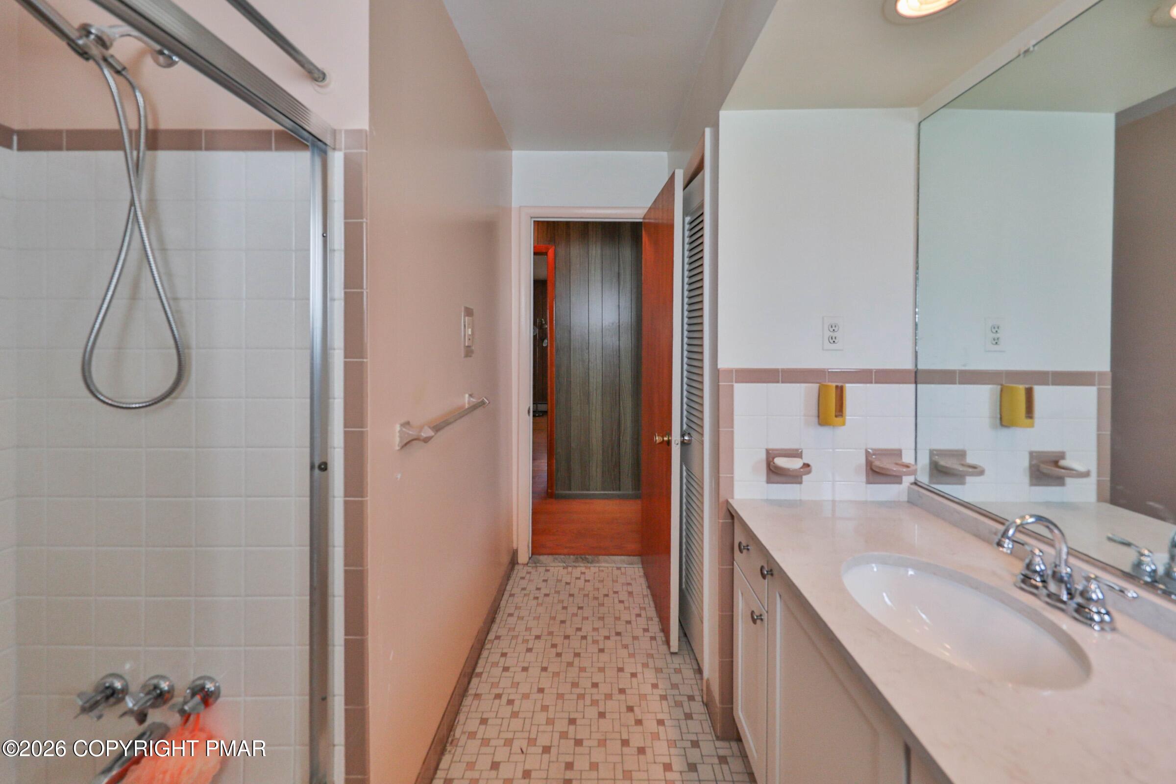 766 Franklin Avenue Property Photo 27