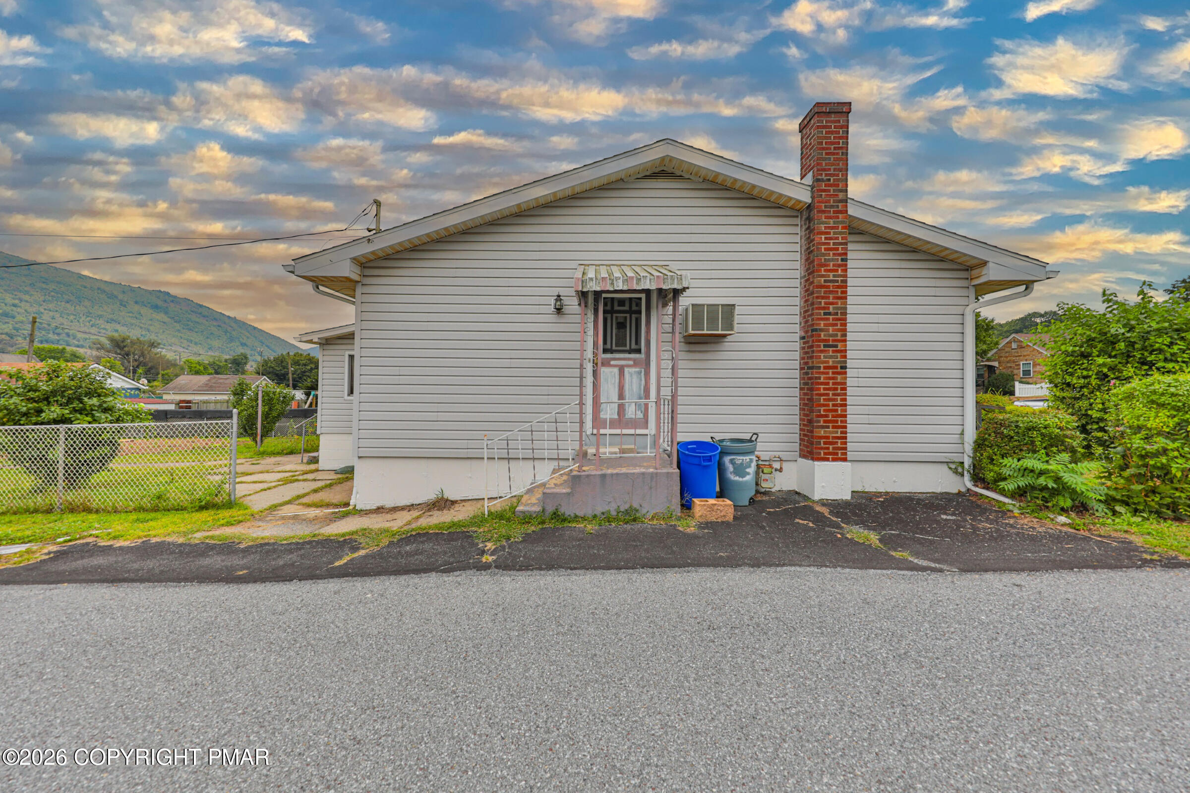 766 Franklin Avenue Property Photo 48