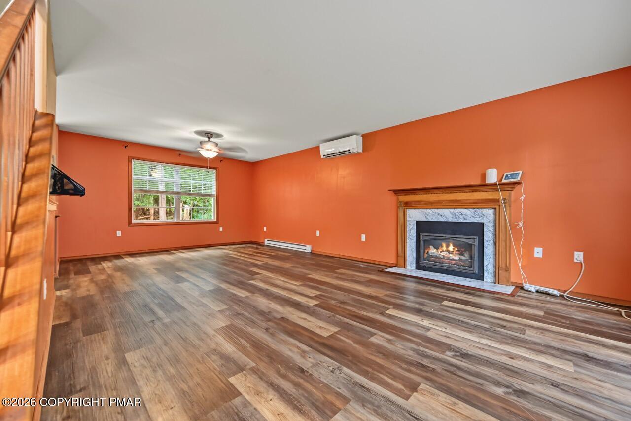 274 Spicebush Drive Property Photo 8