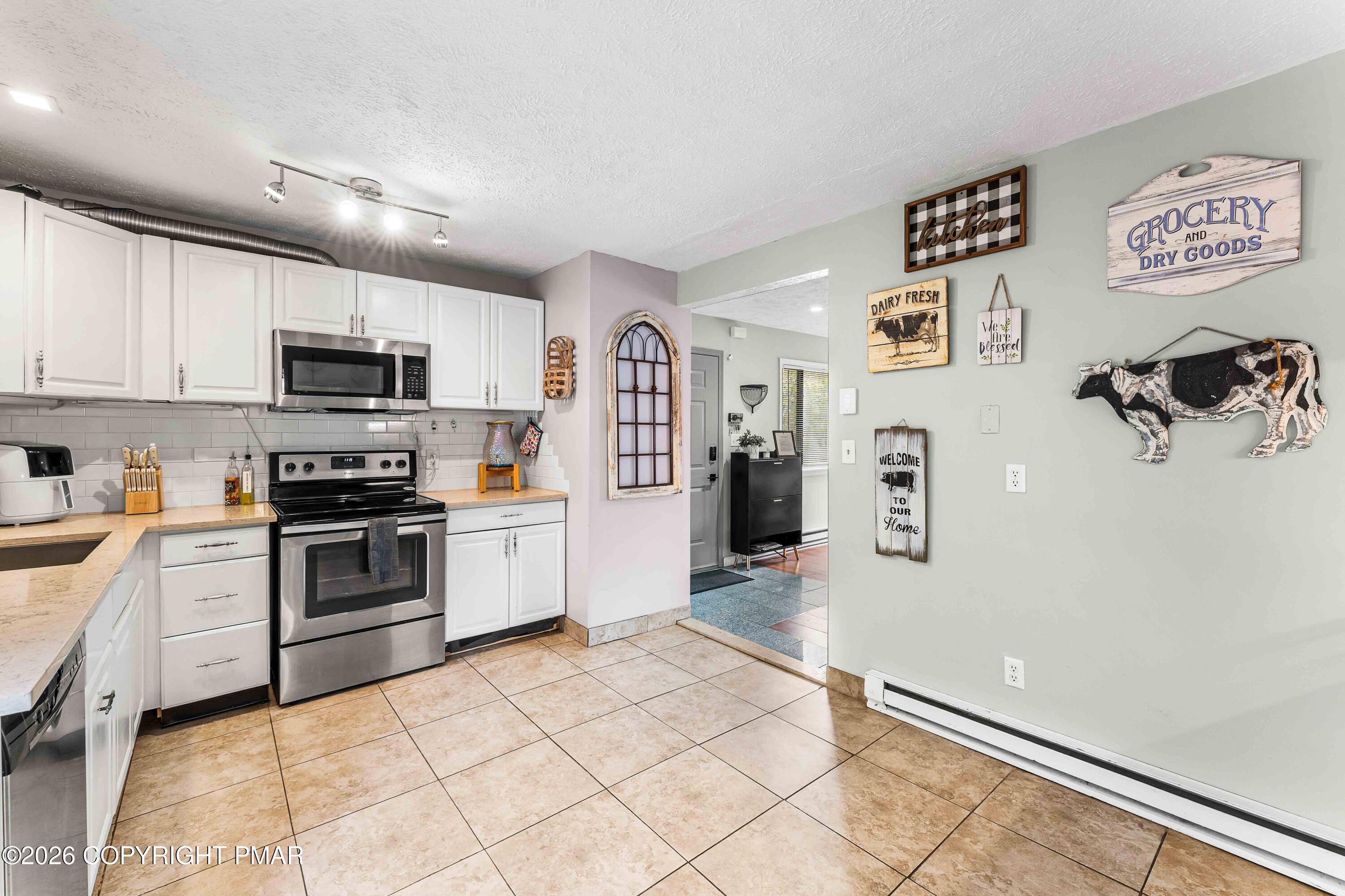 1053 Country Place Drive Property Photo 8