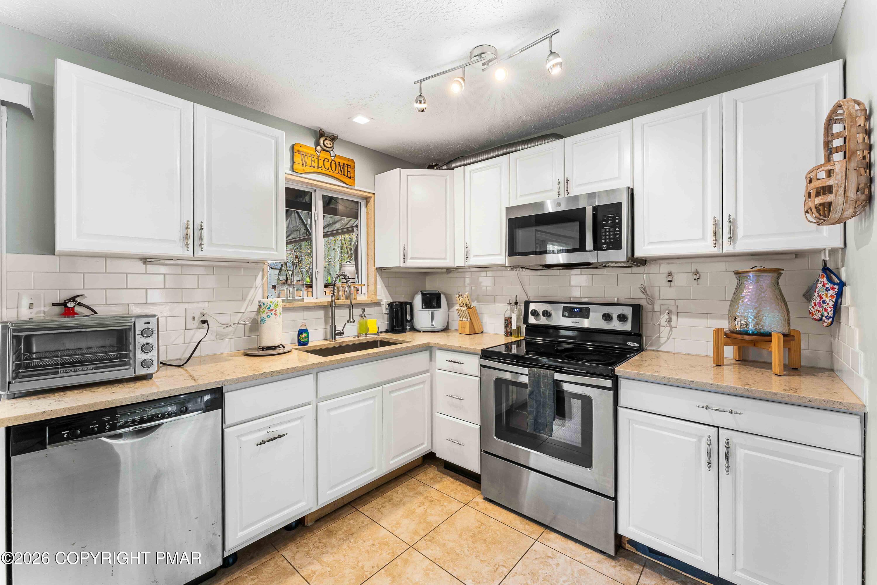 1053 Country Place Drive Property Photo 10