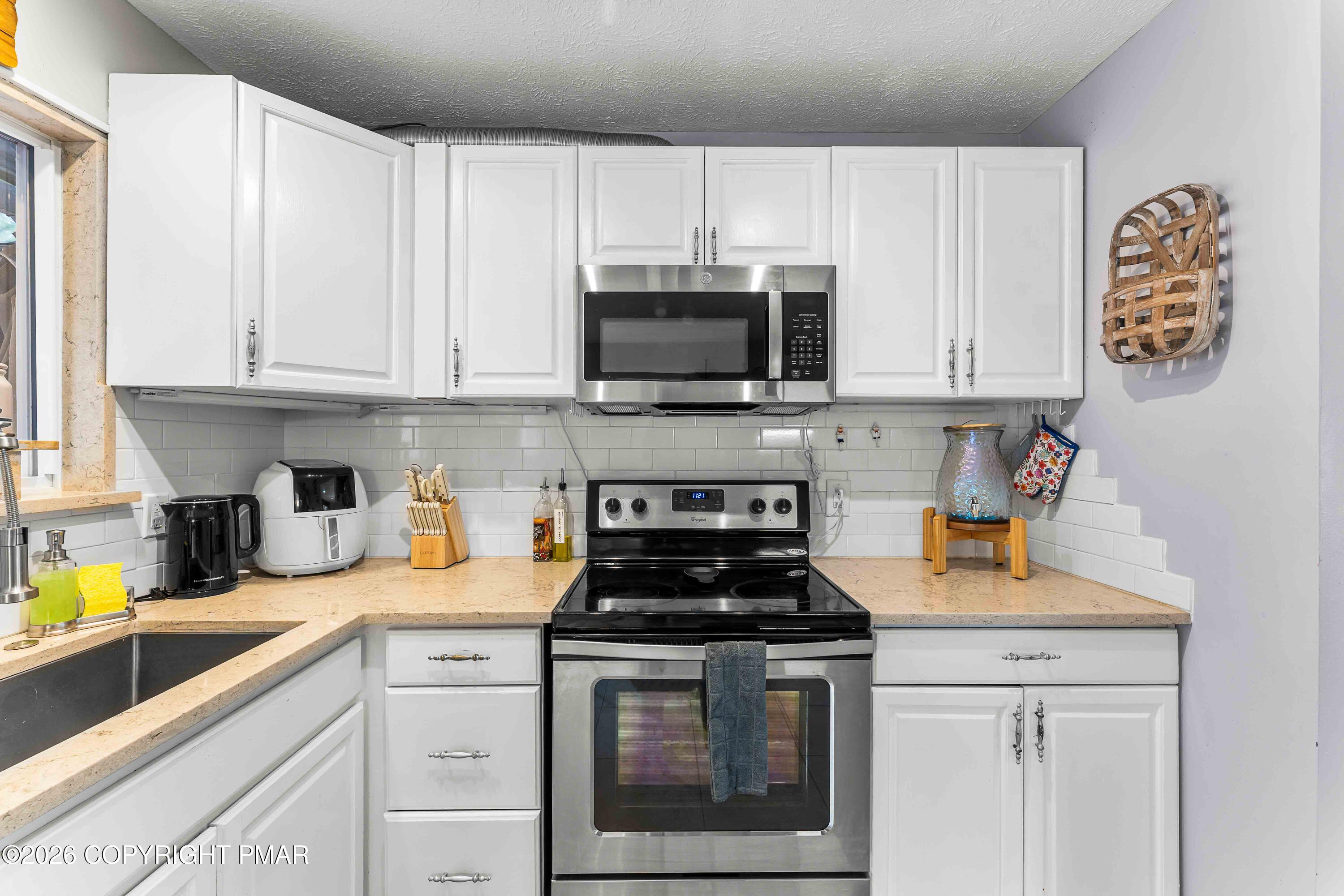 1053 Country Place Drive Property Photo 12