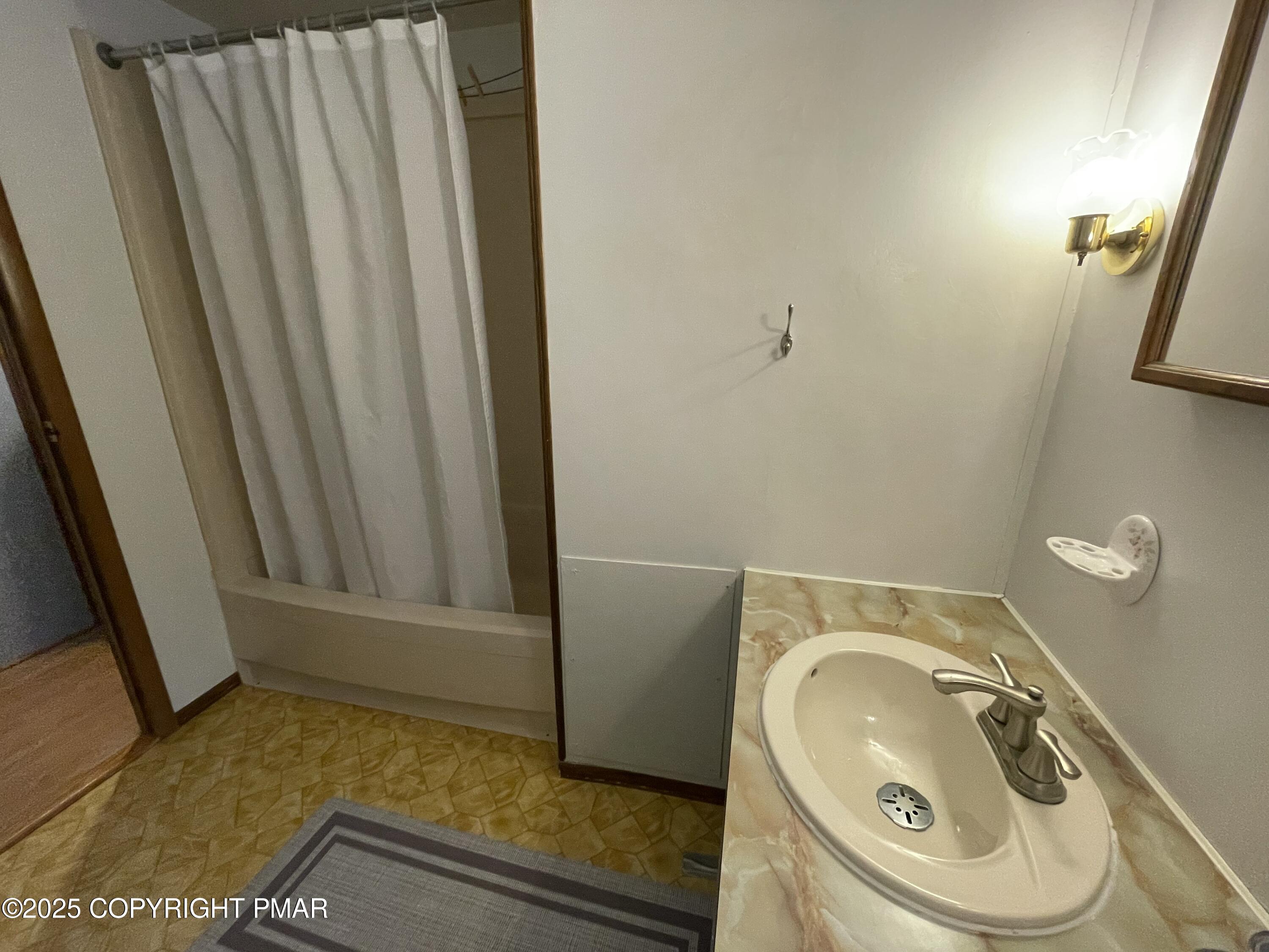 18 Sherman Drive Property Photo 12