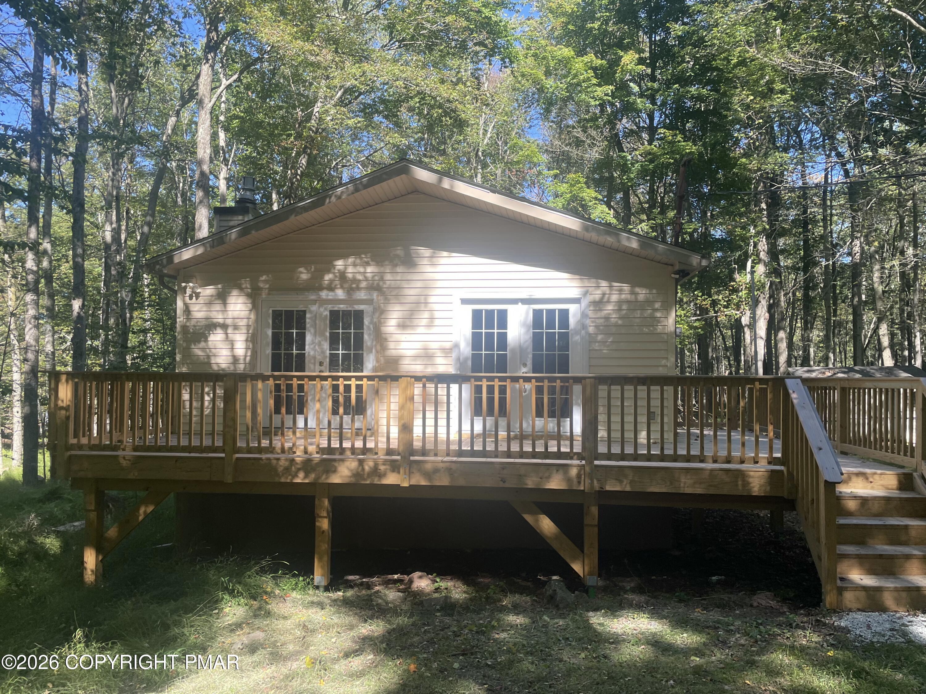 1047 Maple Drive Property Photo 1