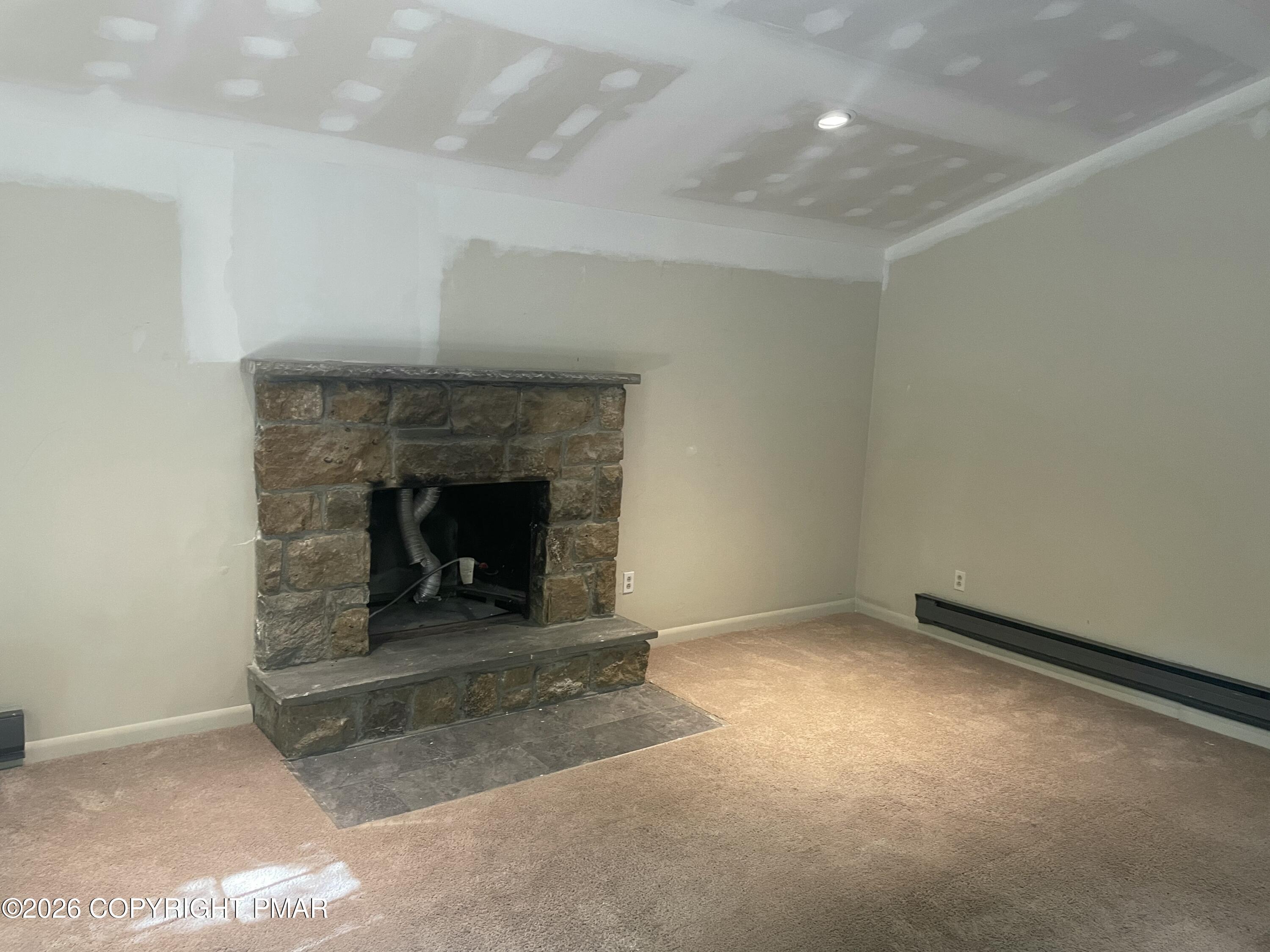 1047 Maple Drive Property Photo 7