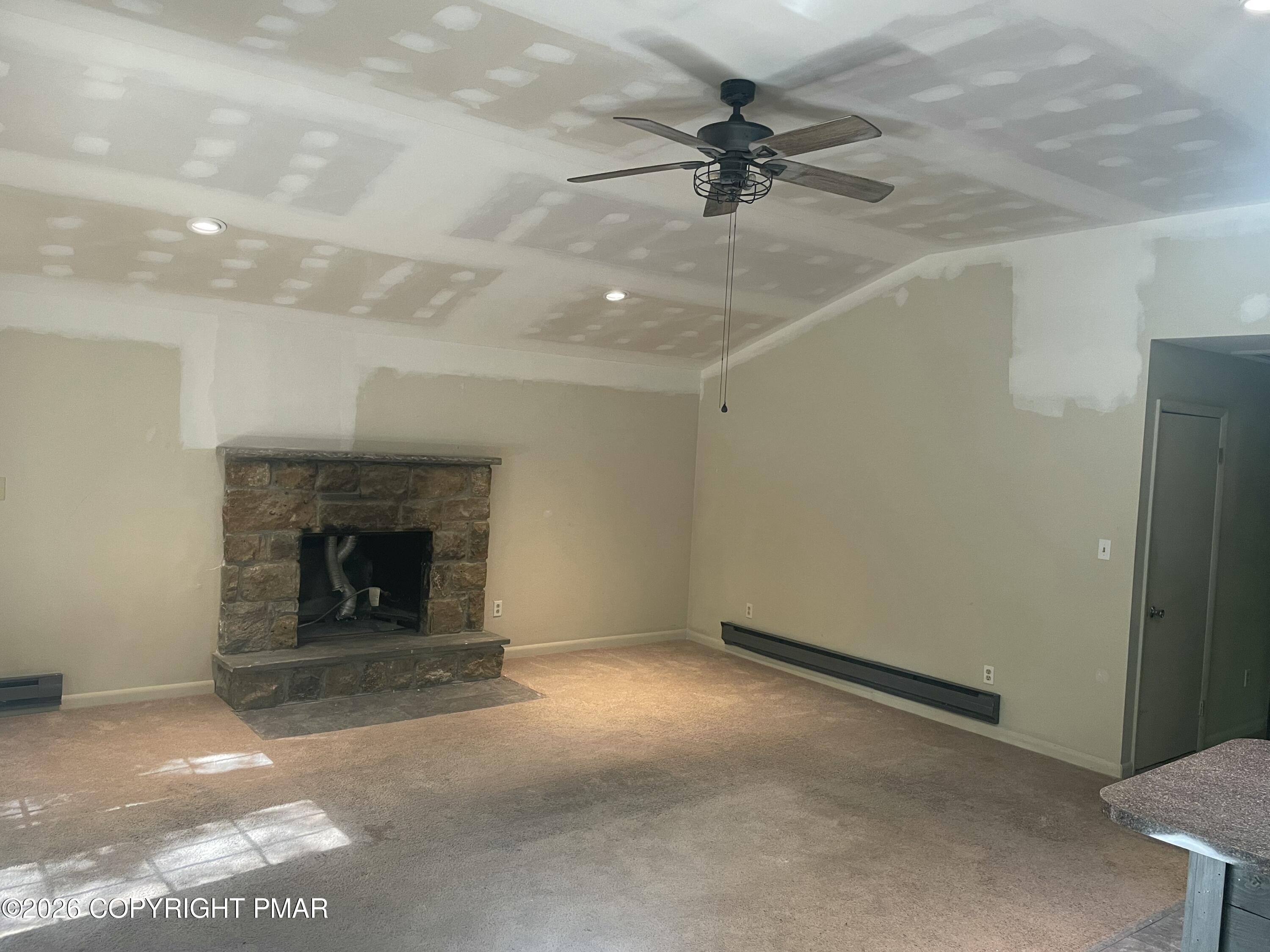 1047 Maple Drive Property Photo 8