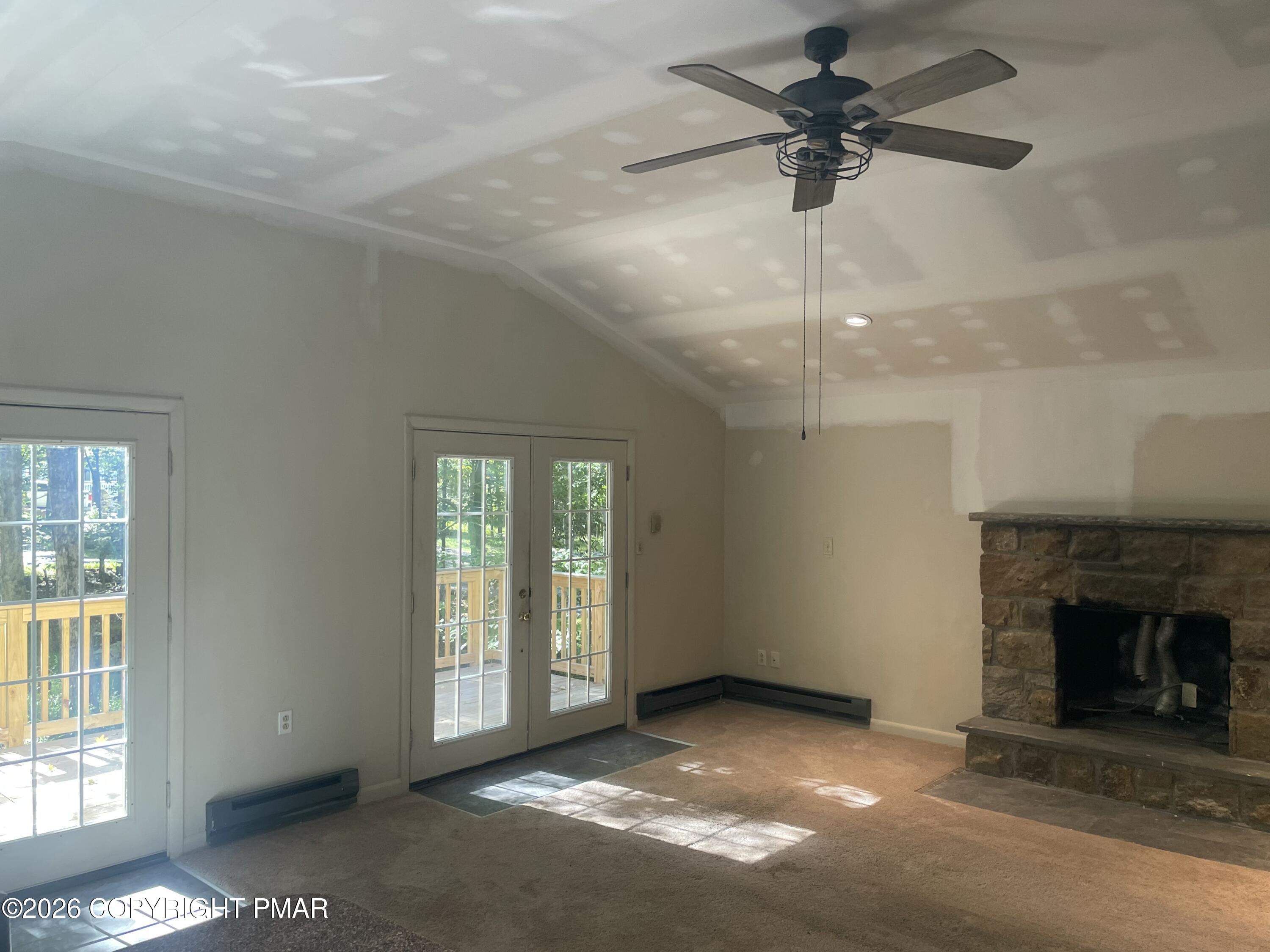 1047 Maple Drive Property Photo 9