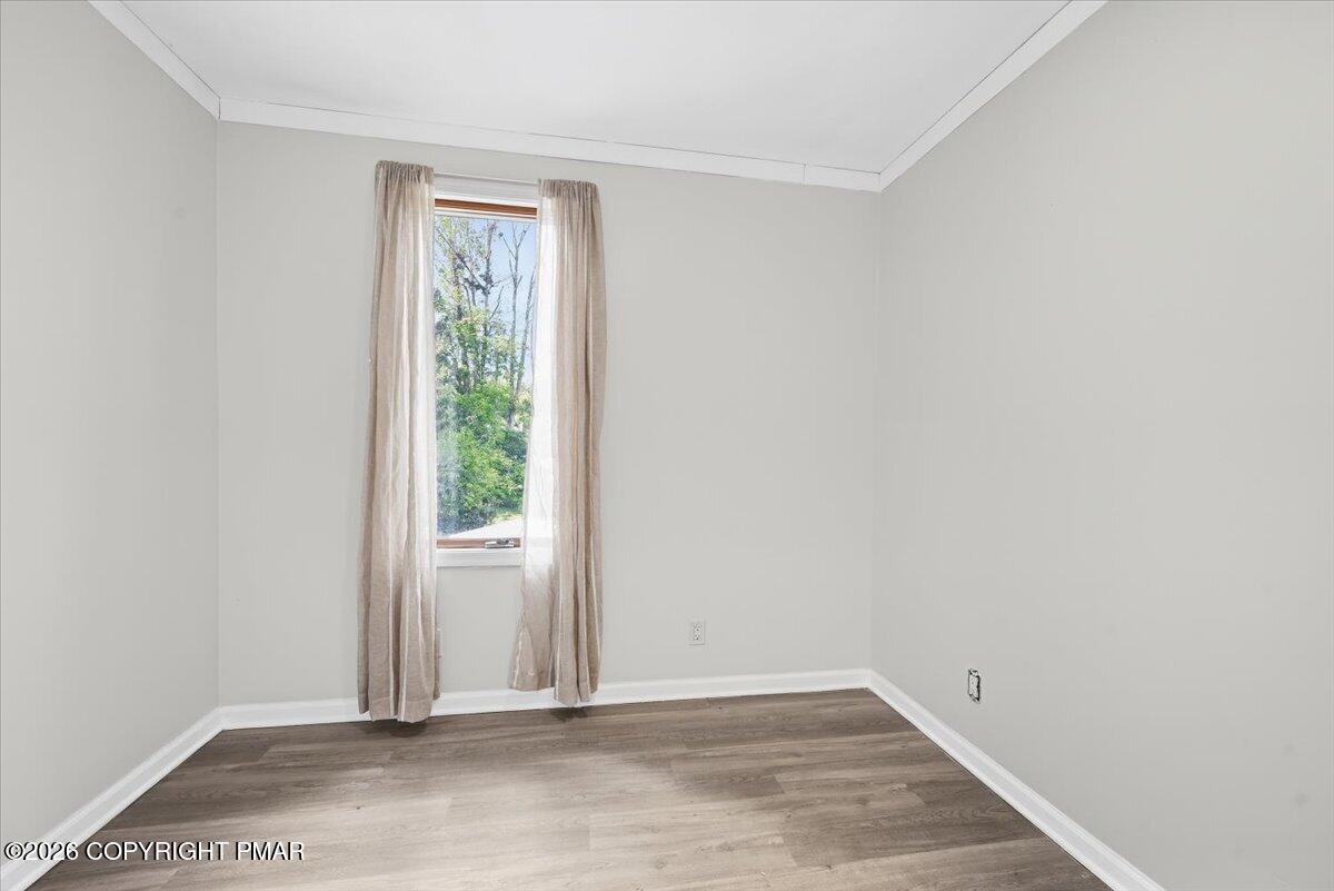 136 E West Street Property Photo 21