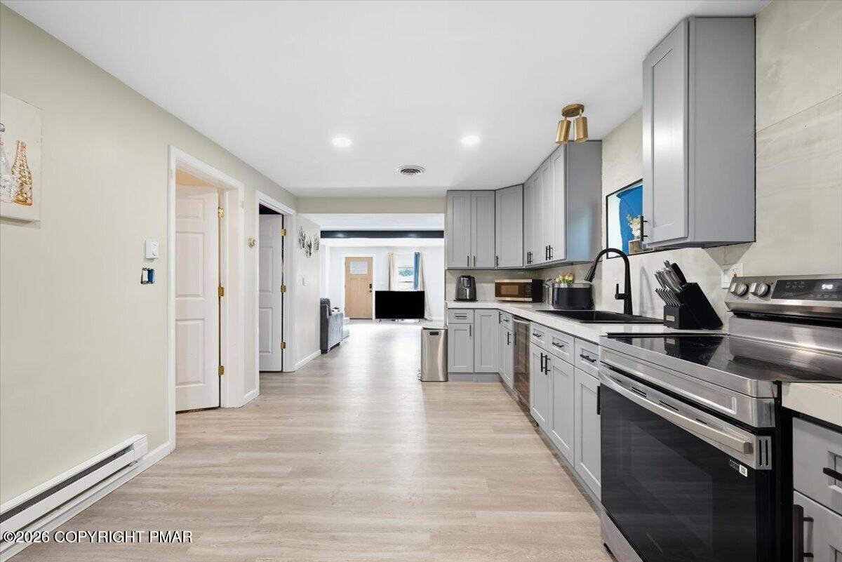 136 E West Street Property Photo 45
