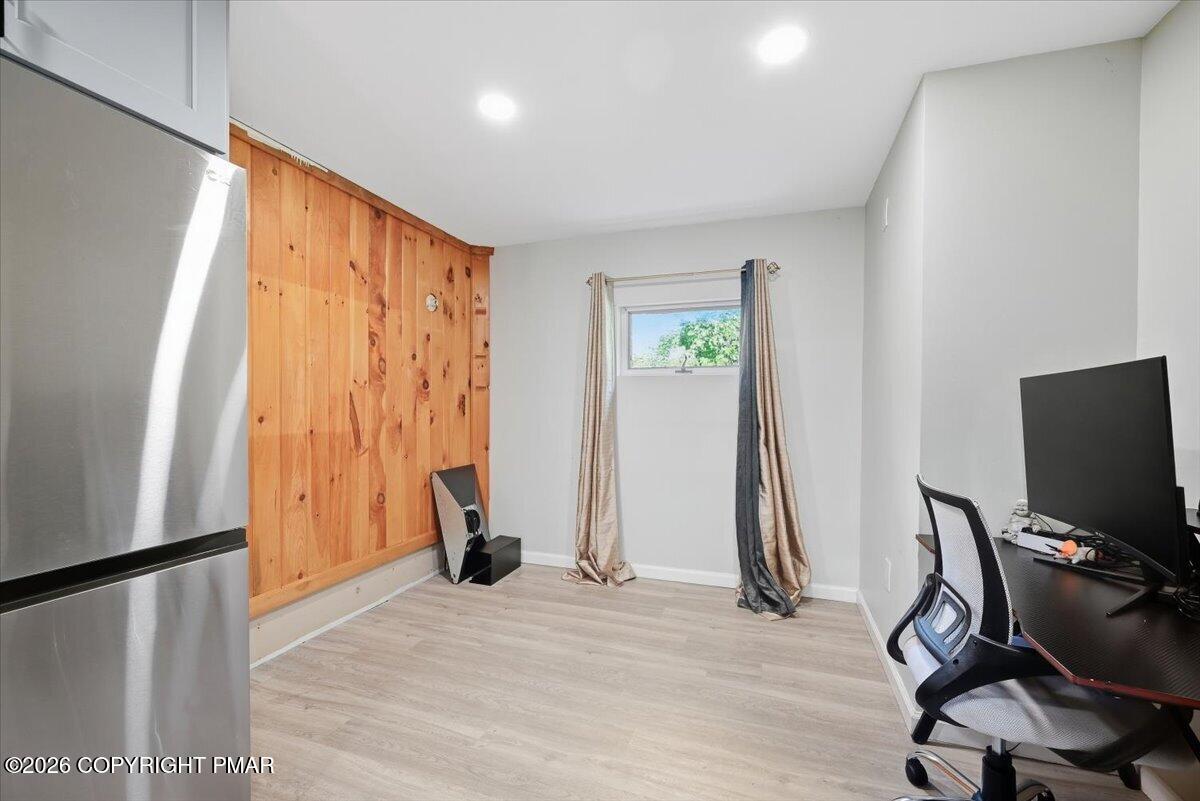 136 E West Street Property Photo 47