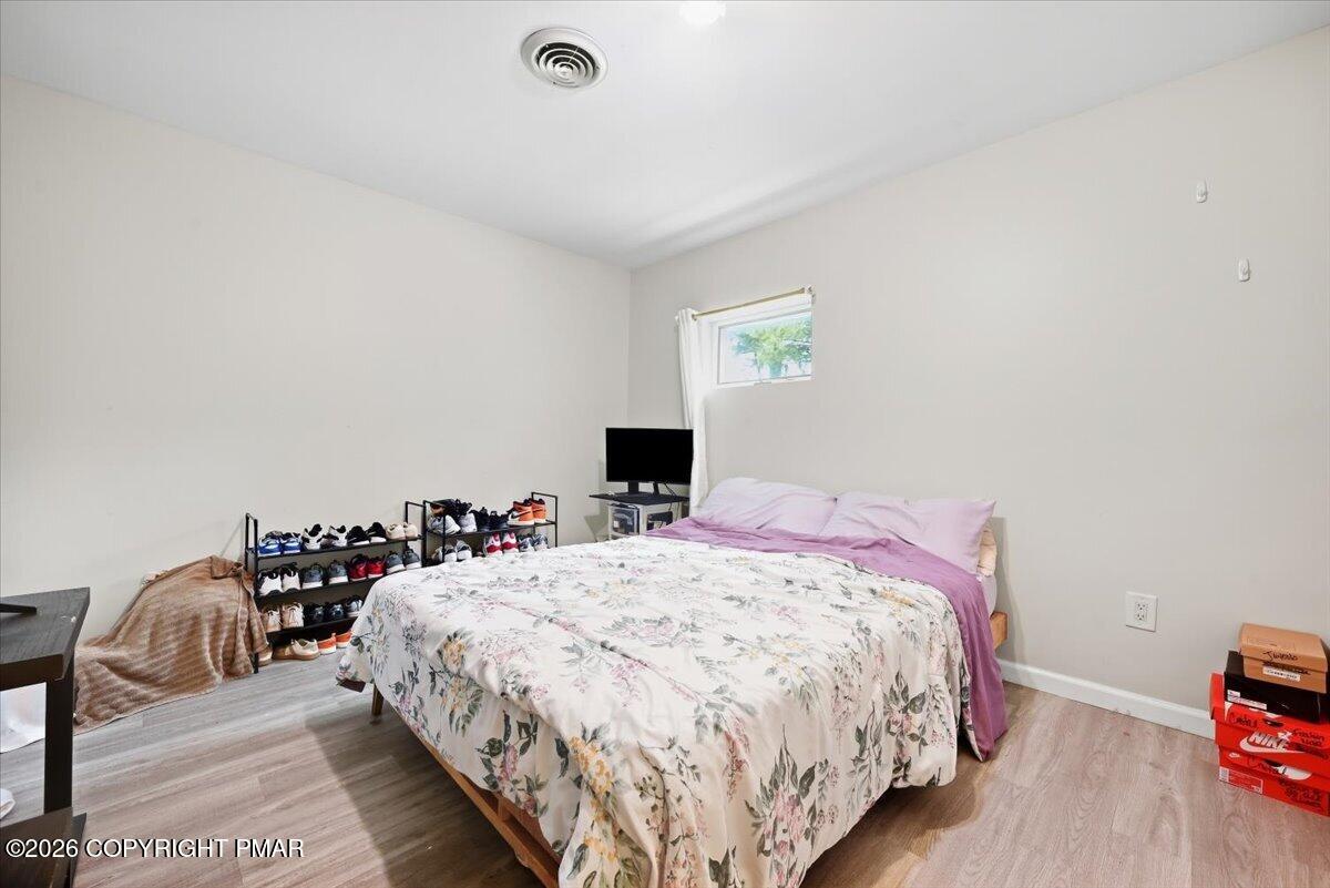 136 E West Street Property Photo 50