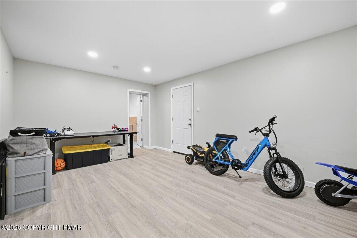 136 E West Street Property Photo 54