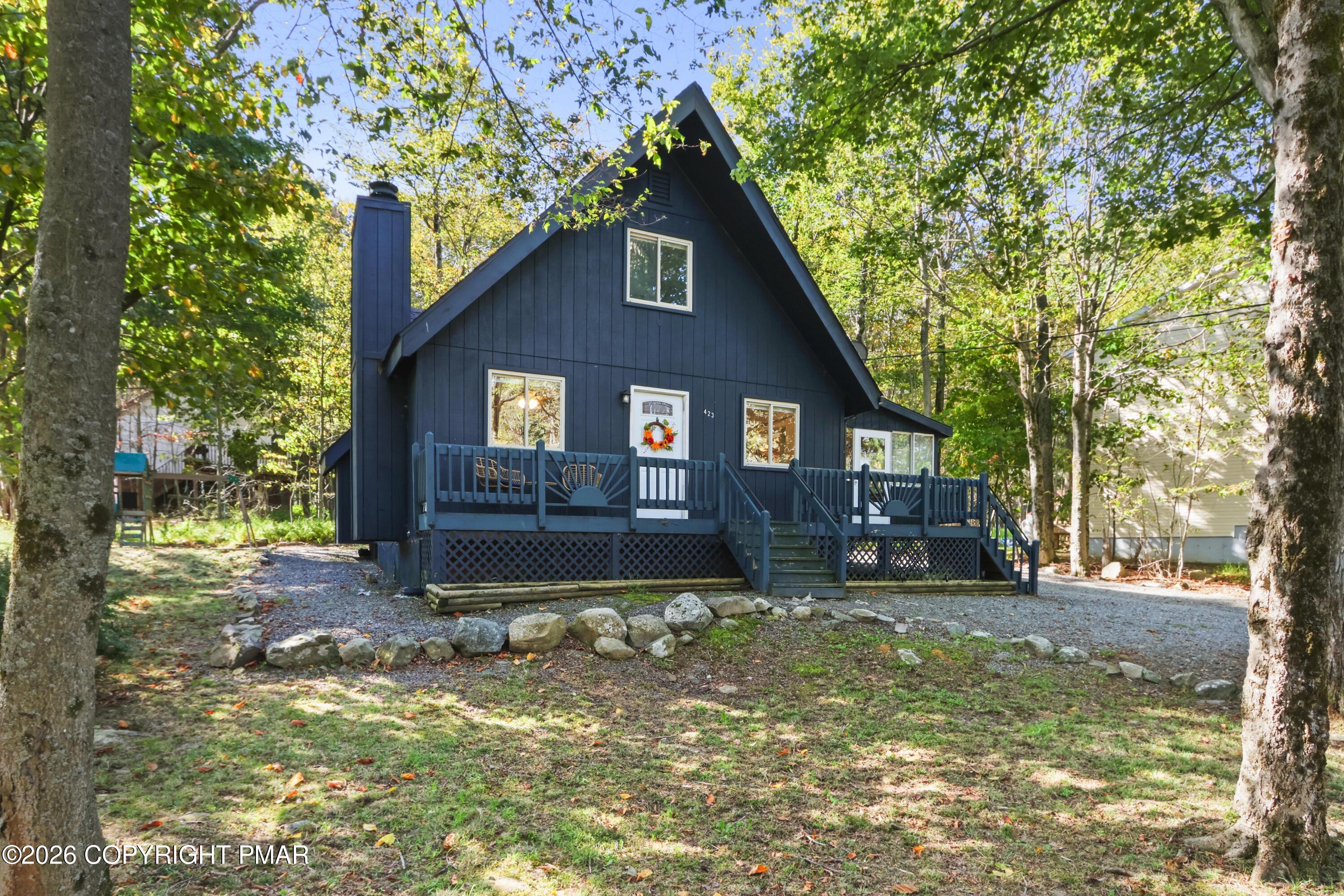 9820 Deerwood Drive Property Photo 2