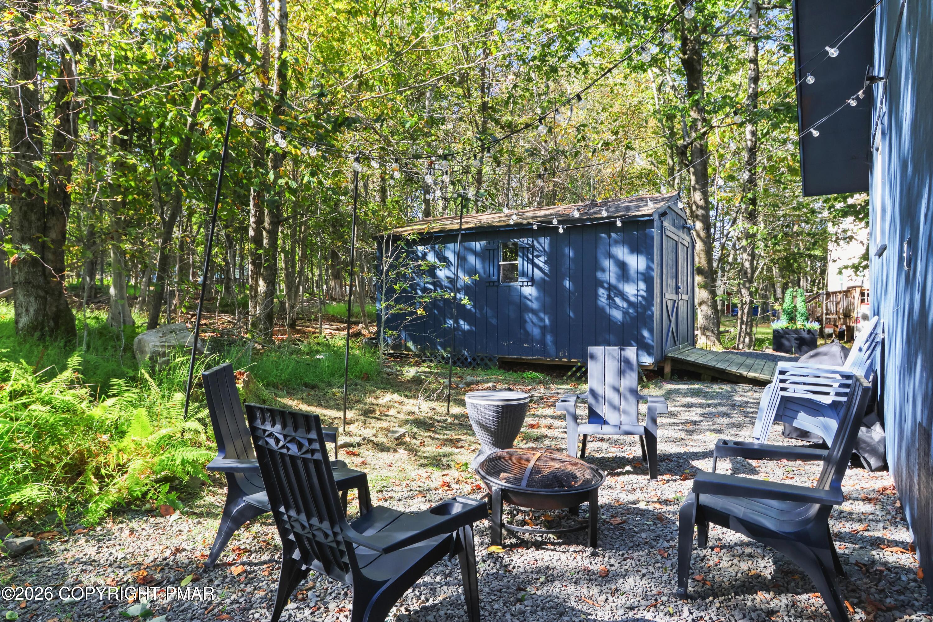 9820 Deerwood Drive Property Photo 4
