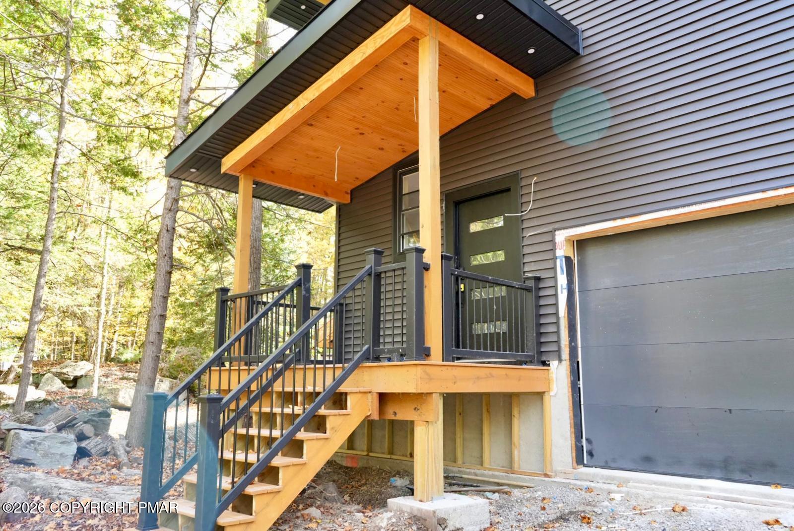 12 Dunhill Court Property Photo 3
