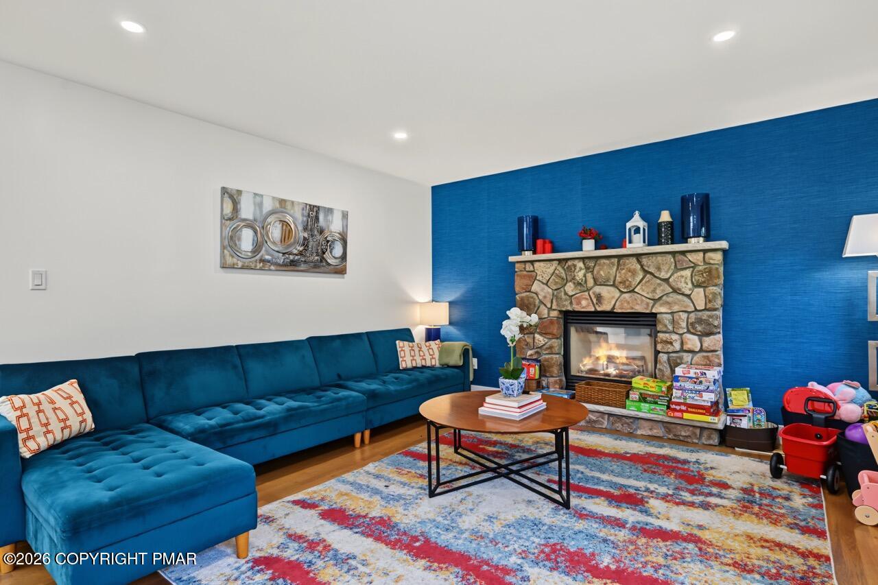 13 Parker Mew Property Photo 24