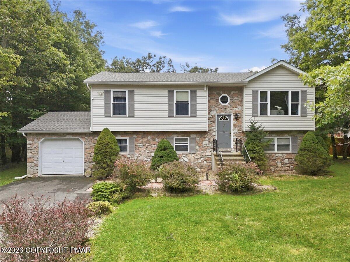 1216 Glade Drive Property Photo 1